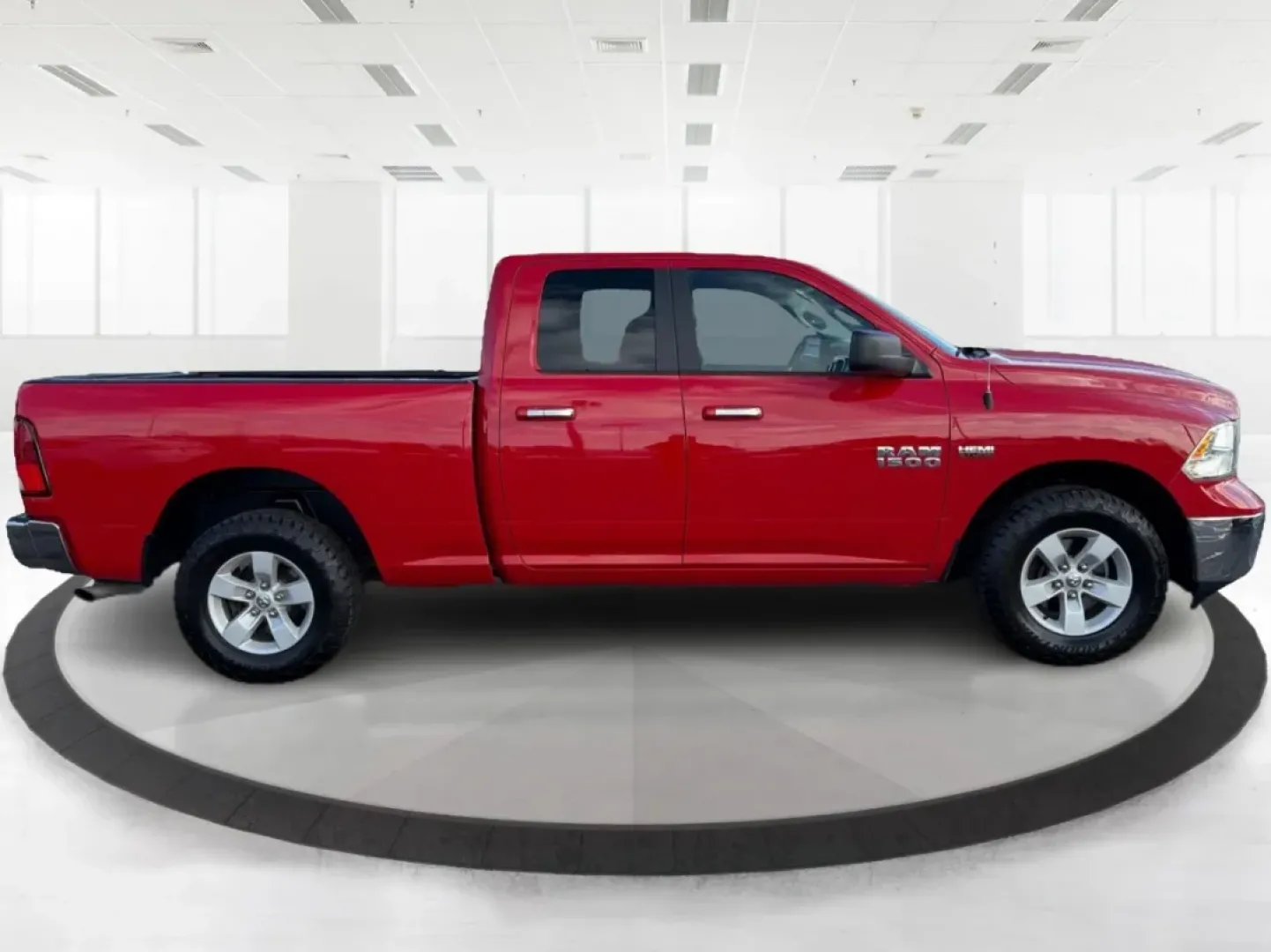 2016 Ram 1500 SLT (1C6RR7GT8GS) with an Other engine, located at 880 E. National Road, Vandalia, OH, 45377, (937) 908-9800, 39.891918, -84.183594 - 2016 Ram 1500 SLT - Photo#1