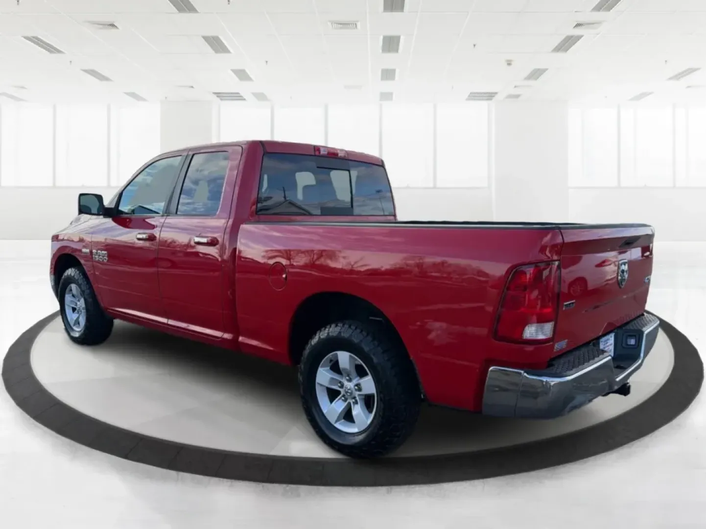 2016 Ram 1500 SLT (1C6RR7GT8GS) with an Other engine, located at 880 E. National Road, Vandalia, OH, 45377, (937) 908-9800, 39.891918, -84.183594 - 2016 Ram 1500 SLT - Photo#4