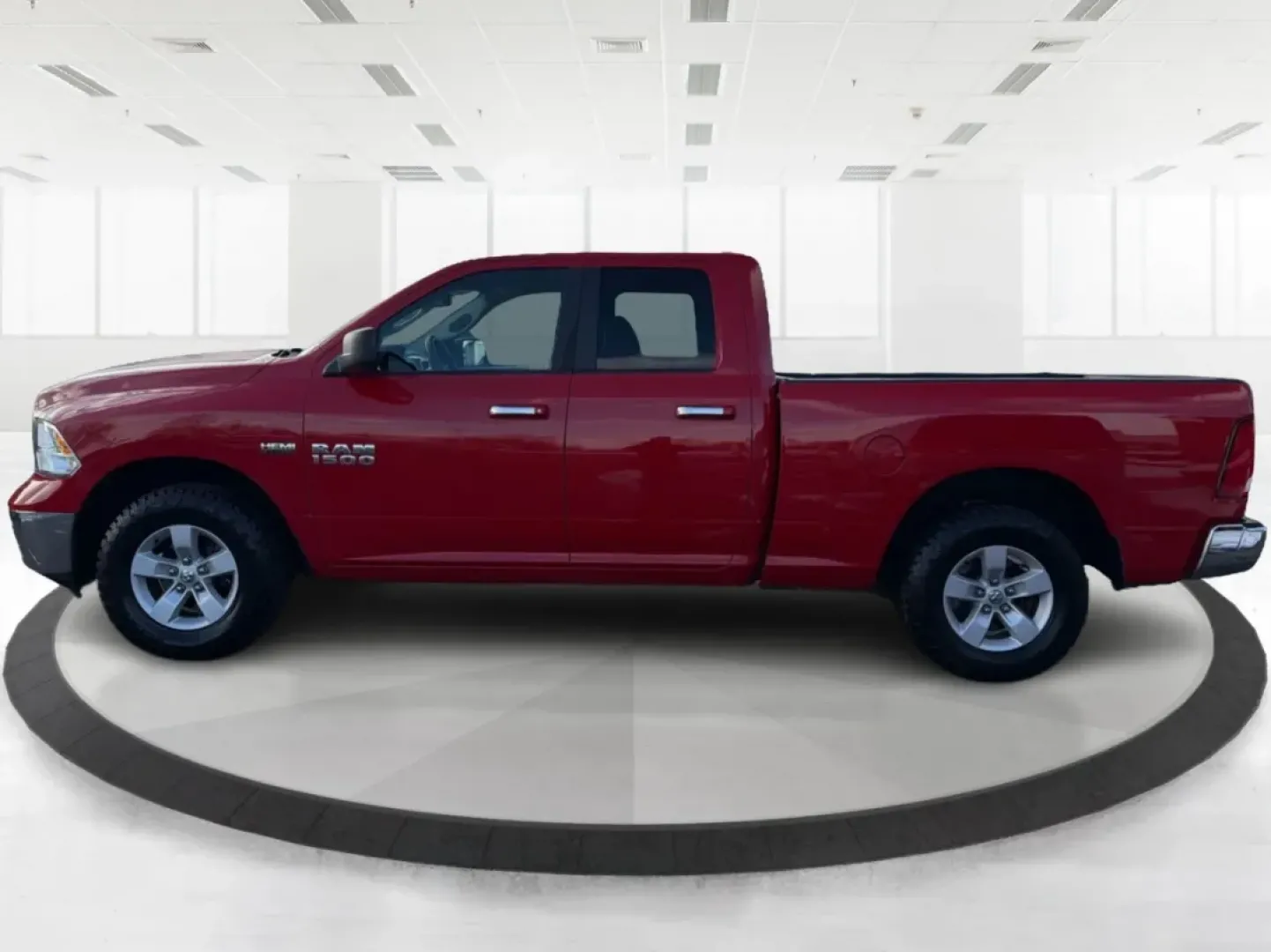 2016 Ram 1500 SLT (1C6RR7GT8GS) with an Other engine, located at 880 E. National Road, Vandalia, OH, 45377, (937) 908-9800, 39.891918, -84.183594 - 2016 Ram 1500 SLT - Photo#5