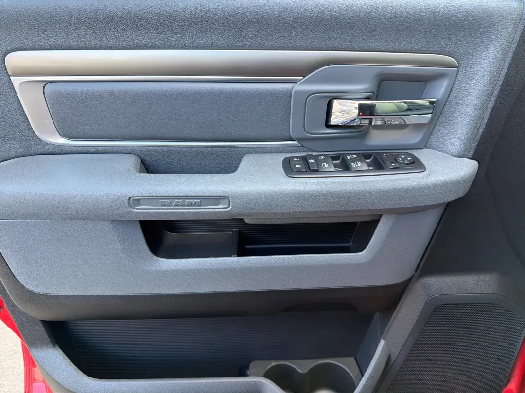 2016 Ram 1500 SLT (1C6RR7GT8GS) with an Other engine, located at 880 E. National Road, Vandalia, OH, 45377, (937) 908-9800, 39.891918, -84.183594 - Are you ready to elevate your adventures and tackle any terrain with confidence? Discover the perfect blend of rugged capability and modern comfort with this stunning 2016 Ram 1500 SLT, now available at Advantage Car and Credit in Vandalia, OH. With its striking Flame Red Clearcoat exterior and robu - Photo#17