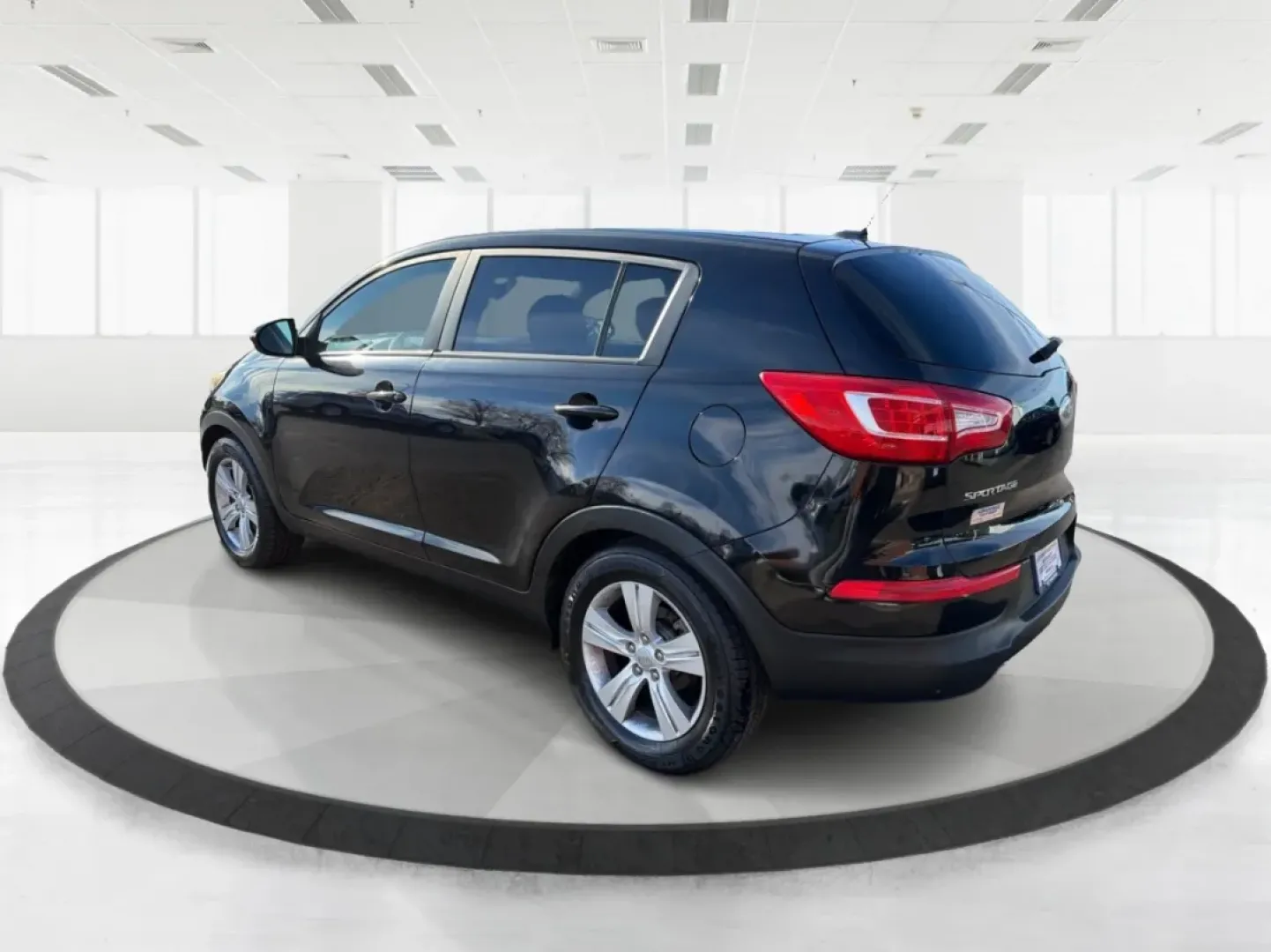 2013 Kia Sportage LX (KNDPB3A27D7) with an 2.4L I-4 DOHC engine, located at 8750 N County Rd 25A, Piqua, OH, 45356, (937) 908-9800, 40.164391, -84.232513 - **Discover Your Next Adventure with the 2013 Kia Sportage at Jamestown Auto Sales!**<br /> <br /> Are you ready to elevate your weekend adventures or make your daily commute more enjoyable? The 2013 Kia Sportage LX is your ticket to a versatile lifestyle, perfectly designed for those who crave both - Photo#4