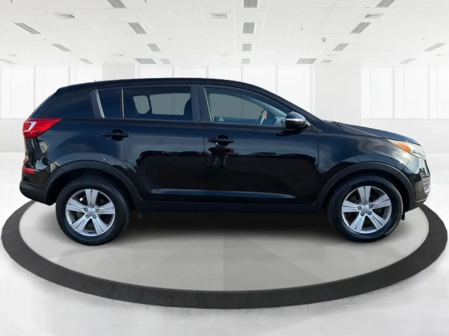 2013 Kia Sportage LX (KNDPB3A27D7) with an 2.4L I-4 DOHC engine, located at 1099 N County Rd 25A, Troy, OH, 45373, (937) 908-9800, 40.057079, -84.212883 - **Discover Your Next Adventure with the 2013 Kia Sportage at Jamestown Auto Sales!**<br /> <br /> Are you ready to elevate your weekend adventures or make your daily commute more enjoyable? The 2013 Kia Sportage LX is your ticket to a versatile lifestyle, perfectly designed for those who crave both - Photo#1