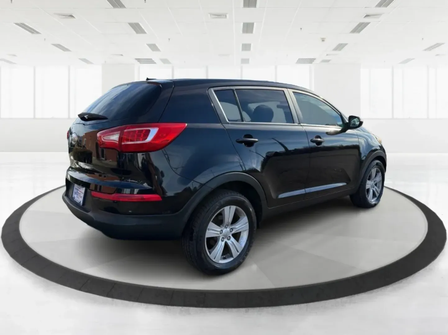 2013 Kia Sportage LX (KNDPB3A27D7) with an 2.4L I-4 DOHC engine, located at 1099 N County Rd 25A, Troy, OH, 45373, (937) 908-9800, 40.057079, -84.212883 - **Discover Your Next Adventure with the 2013 Kia Sportage at Jamestown Auto Sales!**<br /> <br /> Are you ready to elevate your weekend adventures or make your daily commute more enjoyable? The 2013 Kia Sportage LX is your ticket to a versatile lifestyle, perfectly designed for those who crave both - Photo#2