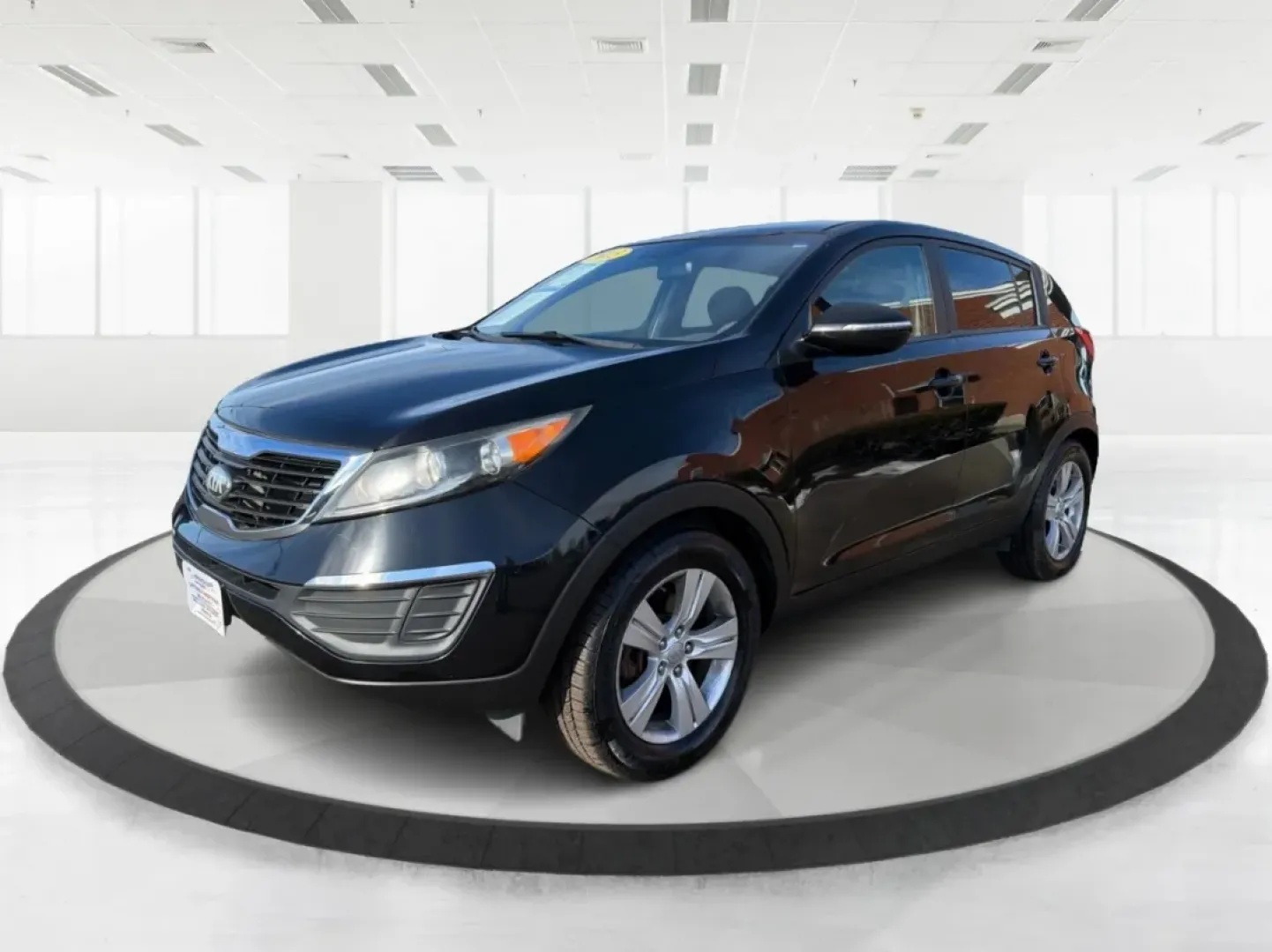 2013 Kia Sportage LX (KNDPB3A27D7) with an 2.4L I-4 DOHC engine, located at 1099 N County Rd 25A, Troy, OH, 45373, (937) 908-9800, 40.057079, -84.212883 - **Discover Your Next Adventure with the 2013 Kia Sportage at Jamestown Auto Sales!**<br /> <br /> Are you ready to elevate your weekend adventures or make your daily commute more enjoyable? The 2013 Kia Sportage LX is your ticket to a versatile lifestyle, perfectly designed for those who crave both - Photo#8