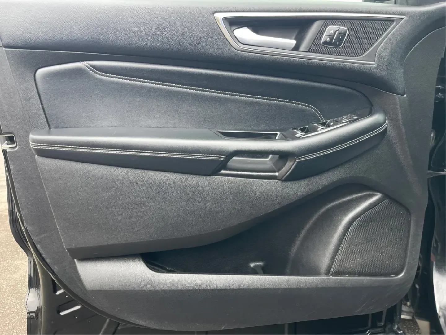 2017 Ford Edge Titanium (2FMPK4K86HB) with an Other engine, located at 1951 S Dayton Lakeview Rd., New Carlisle, OH, 45344, (937) 908-9800, 39.890999, -84.050255 - Unleash your adventurous spirit with the 2017 Ford Edge Titanium SUV, now available at Advantage Car and Credit in New Carlisle, OH! This versatile vehicle is perfect for families on the go, commuters looking for comfort, or anyone who enjoys weekend adventures. With a spacious interior and robust c - Photo#19