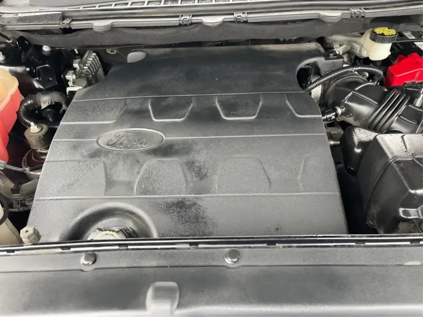 2017 Ford Edge Titanium (2FMPK4K86HB) with an 3.5L V6 DOHC 24V engine, 6A transmission, located at 8750 N County Rd 25A, Piqua, OH, 45356, (937) 908-9800, 40.164391, -84.232513 - Unleash your adventurous spirit with the 2017 Ford Edge Titanium SUV, now available at Advantage Car and Credit in New Carlisle, OH! This versatile vehicle is perfect for families on the go, commuters looking for comfort, or anyone who enjoys weekend adventures. With a spacious interior and robust c - Photo#11