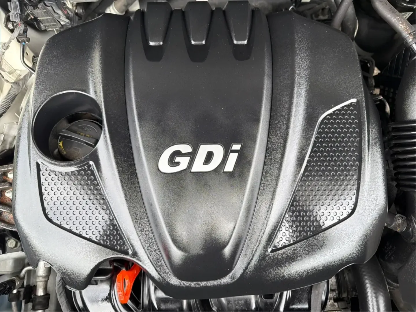 2014 Hyundai Santa Fe 2.4L (5XYZUDLB7EG) with an Theta II 2.4L I-4 gasoline direct injection engine, located at 1099 N County Rd 25A, Troy, OH, 45373, (937) 908-9800, 40.057079, -84.212883 - **Explore the Open Road with Ease: 2014 Hyundai Santa Fe at Advantage Car and Credit - Troy**<br /> <br /> Are you ready to take your family adventures to the next level? The 2014 Hyundai Santa Fe is designed for those seeking comfort, style, and ample space for everything life throws your way-perfe - Photo#11