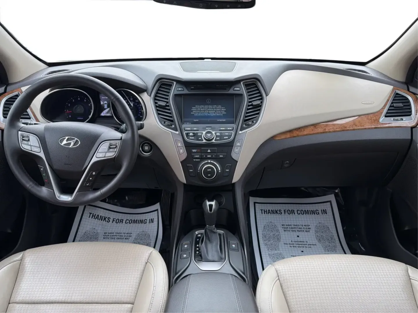 2014 Hyundai Santa Fe 2.4L (5XYZUDLB7EG) with an Theta II 2.4L I-4 gasoline direct injection engine, located at 1099 N County Rd 25A, Troy, OH, 45373, (937) 908-9800, 40.057079, -84.212883 - **Explore the Open Road with Ease: 2014 Hyundai Santa Fe at Advantage Car and Credit - Troy**<br /> <br /> Are you ready to take your family adventures to the next level? The 2014 Hyundai Santa Fe is designed for those seeking comfort, style, and ample space for everything life throws your way-perfe - Photo#20