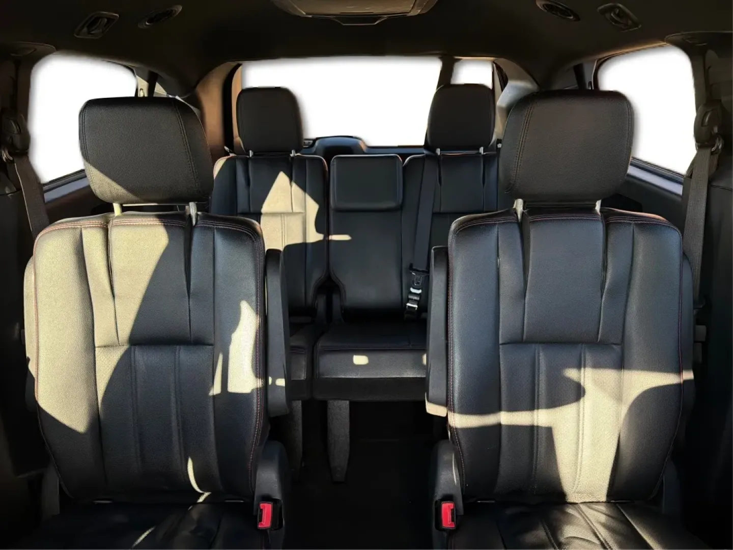 2019 Dodge Grand Caravan GT (2C4RDGEG3KR) with an Pentastar 3.6L V-6 DOHC engine, located at 8750 N County Rd 25A, Piqua, OH, 45356, (937) 908-9800, 40.164391, -84.232513 - Step into the world of family adventures and daily commutes with the 2019 Dodge Grand Caravan GT, now available at Advantage Car and Credit - Piqua in Piqua, OH. Whether you're shuttling the kids to soccer practice or planning a weekend getaway, this versatile passenger van is designed to meet all y - Photo#14