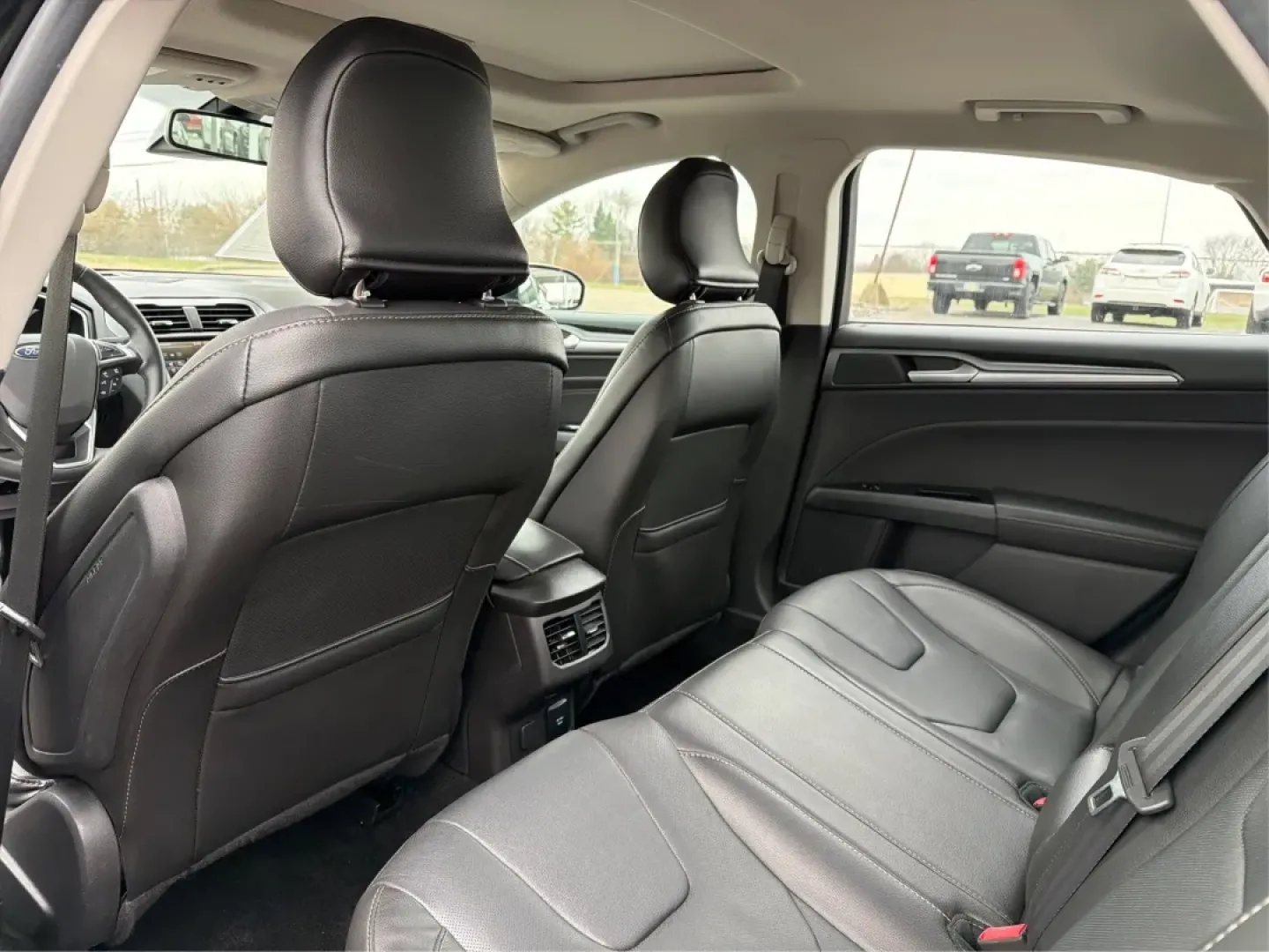 2016 Ford Fusion Titanium (3FA6P0D99GR) with an EcoBoost 2L I-4 gasoline direct injection engine, located at 8750 N County Rd 25A, Piqua, OH, 45356, (937) 908-9800, 40.164391, -84.232513 - **Experience Everyday Luxury with the 2016 Ford Fusion Titanium - Perfect for Your Active Lifestyle!**<br /> <br /> Elevate your daily commute or weekend getaways with the stunning 2016 Ford Fusion Titanium, now available at Advantage Car and Credit Piqua, located at 8750 N County Rd 25A, Piqua, OH - Photo#10