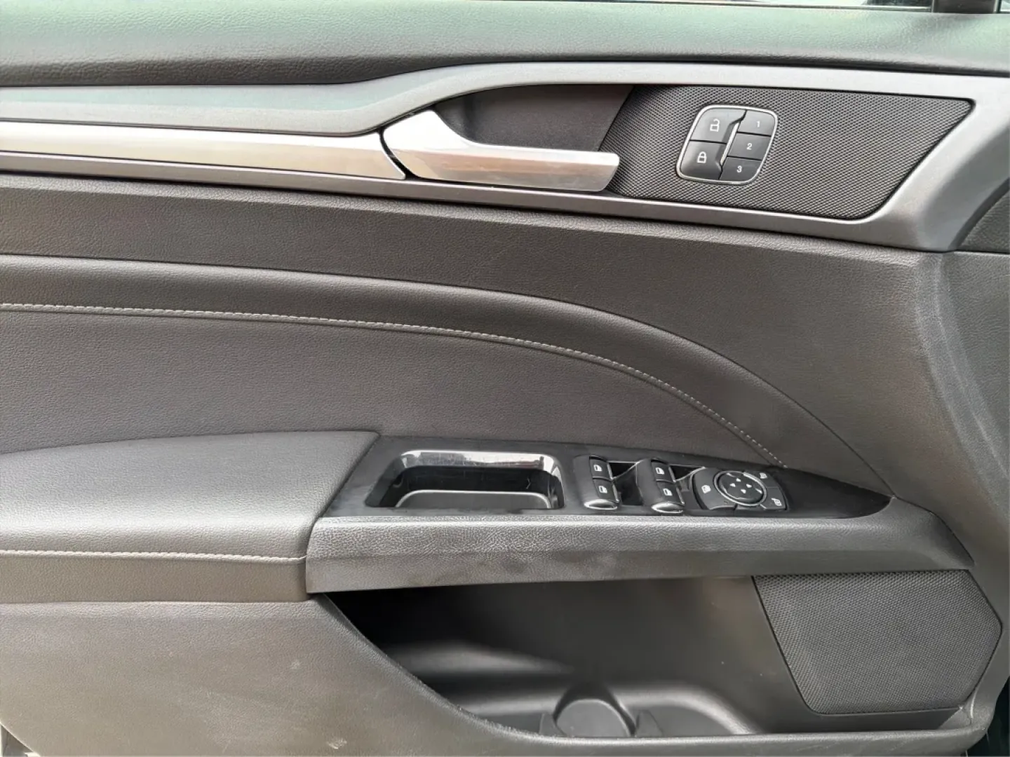 2016 Ford Fusion Titanium (3FA6P0D99GR) with an EcoBoost 2L I-4 gasoline direct injection engine, located at 8750 N County Rd 25A, Piqua, OH, 45356, (937) 908-9800, 40.164391, -84.232513 - **Experience Everyday Luxury with the 2016 Ford Fusion Titanium - Perfect for Your Active Lifestyle!**<br /> <br /> Elevate your daily commute or weekend getaways with the stunning 2016 Ford Fusion Titanium, now available at Advantage Car and Credit Piqua, located at 8750 N County Rd 25A, Piqua, OH - Photo#19