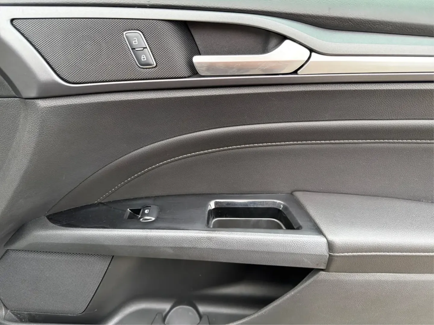 2016 Ford Fusion Titanium (3FA6P0D99GR) with an EcoBoost 2L I-4 gasoline direct injection engine, located at 8750 N County Rd 25A, Piqua, OH, 45356, (937) 908-9800, 40.164391, -84.232513 - **Experience Everyday Luxury with the 2016 Ford Fusion Titanium - Perfect for Your Active Lifestyle!**<br /> <br /> Elevate your daily commute or weekend getaways with the stunning 2016 Ford Fusion Titanium, now available at Advantage Car and Credit Piqua, located at 8750 N County Rd 25A, Piqua, OH - Photo#20