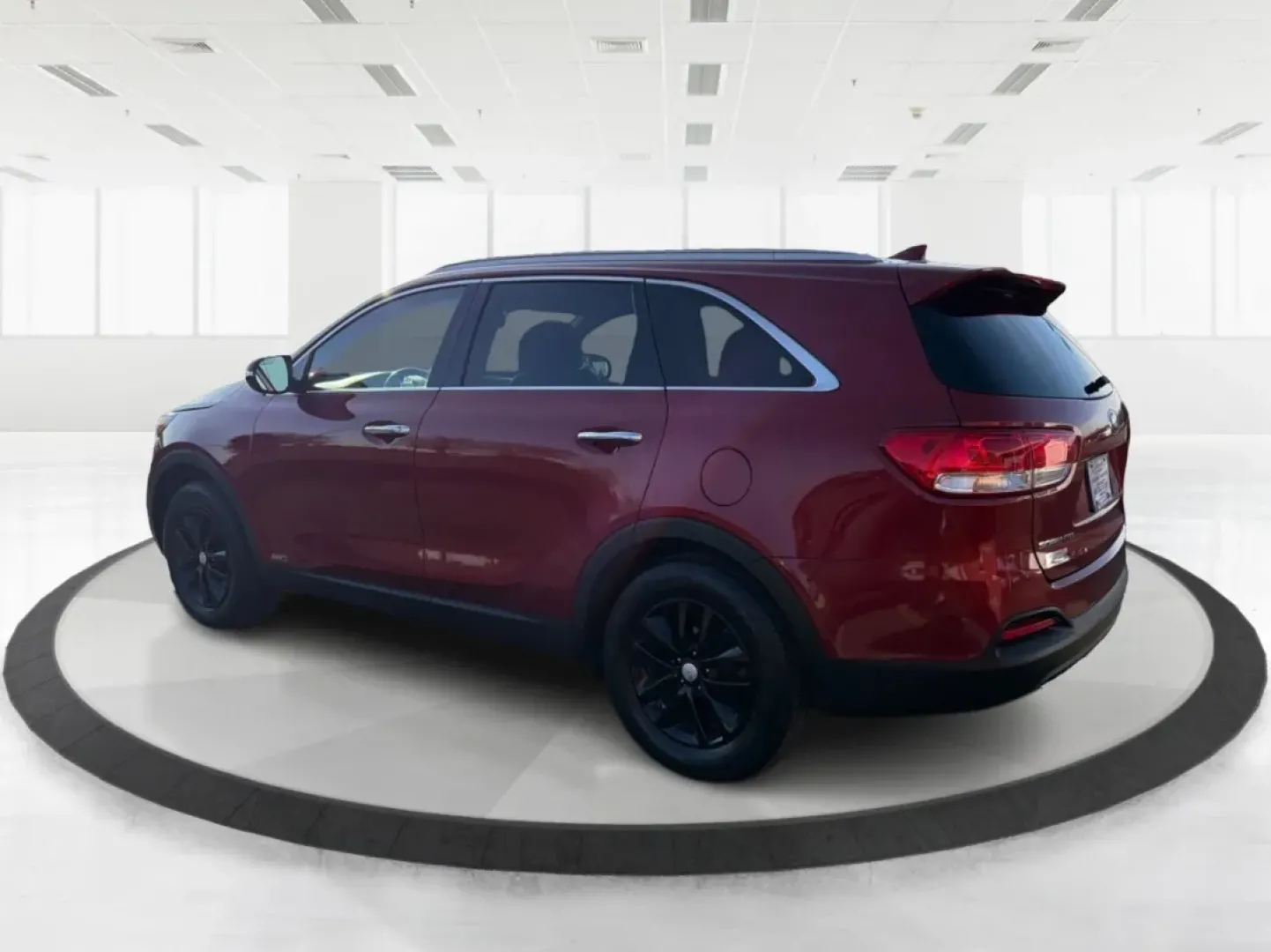 2017 Kia Sorento 2.4L LX (5XYPGDA38HG) with an 2.4L I-4 gasoline direct injection engine, located at 1184 Kauffman Ave, Fairborn, OH, 45324, (937) 908-9800, 39.807072, -84.030914 - **Adventure Awaits with the 2017 Kia Sorento at Advantage Car and Credit Fairborn!**<br /> <br /> Are you searching for the perfect SUV that can handle both your daily commute and weekend adventures? Look no further than this stunning 2017 Kia Sorento, located right here at Advantage Car and Credit - Photo#4