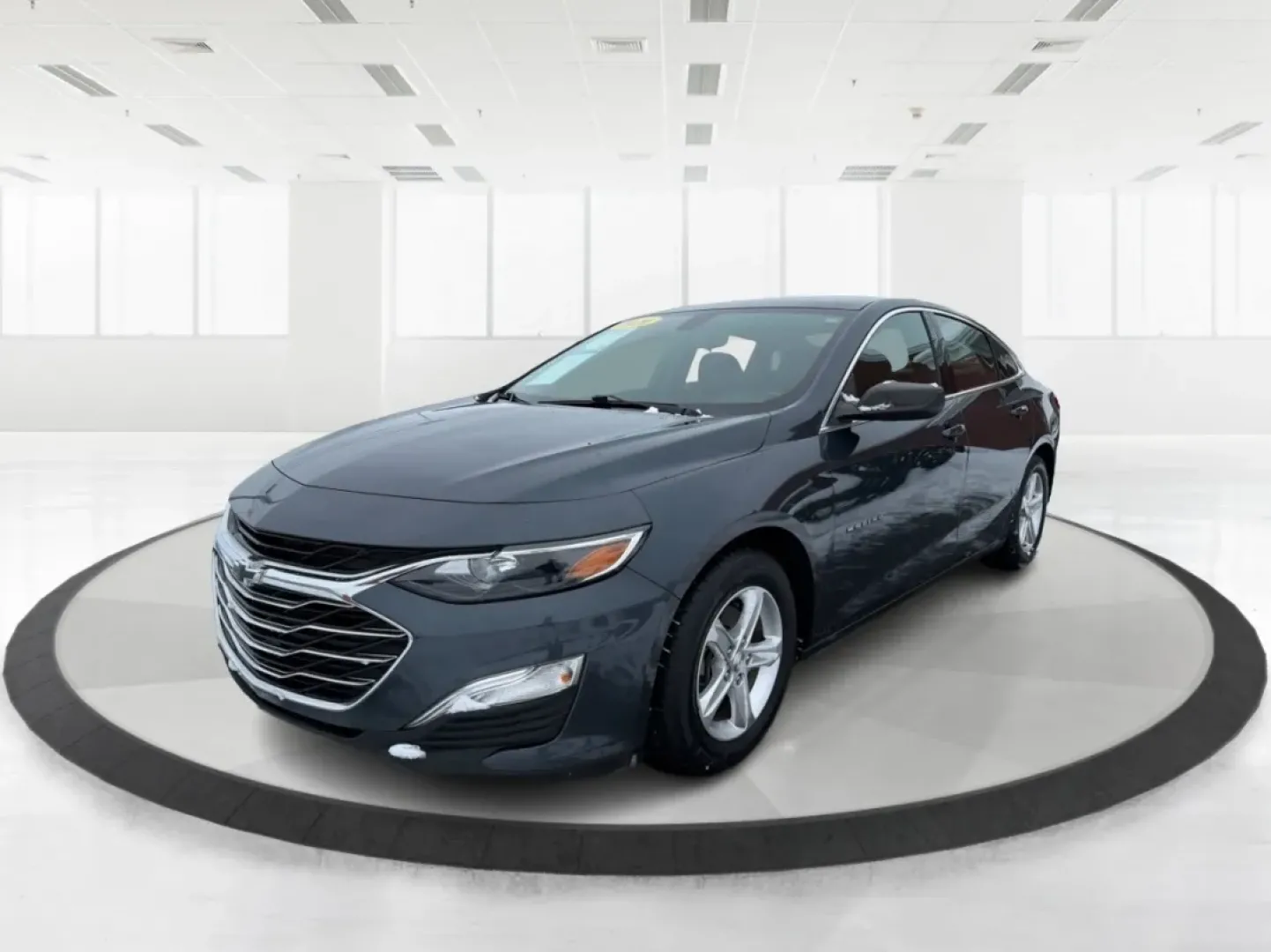 2020 Chevrolet Malibu LS (1G1ZB5ST8LF) with an 1.5L L4 DOHC 16V engine, 6-Speed Automatic transmission, located at 1951 S Dayton Lakeview Rd., New Carlisle, OH, 45344, (937) 908-9800, 39.890999, -84.050255 - **Unlock a New Chapter in Your Journey with the 2020 Chevrolet Malibu at Advantage Car and Credit - New Carlisle!**<br /> <br /> Are you searching for the perfect sedan that blends style, reliability, and modern technology? Look no further than the 2020 Chevrolet Malibu, available now at Advantage C - Photo#8