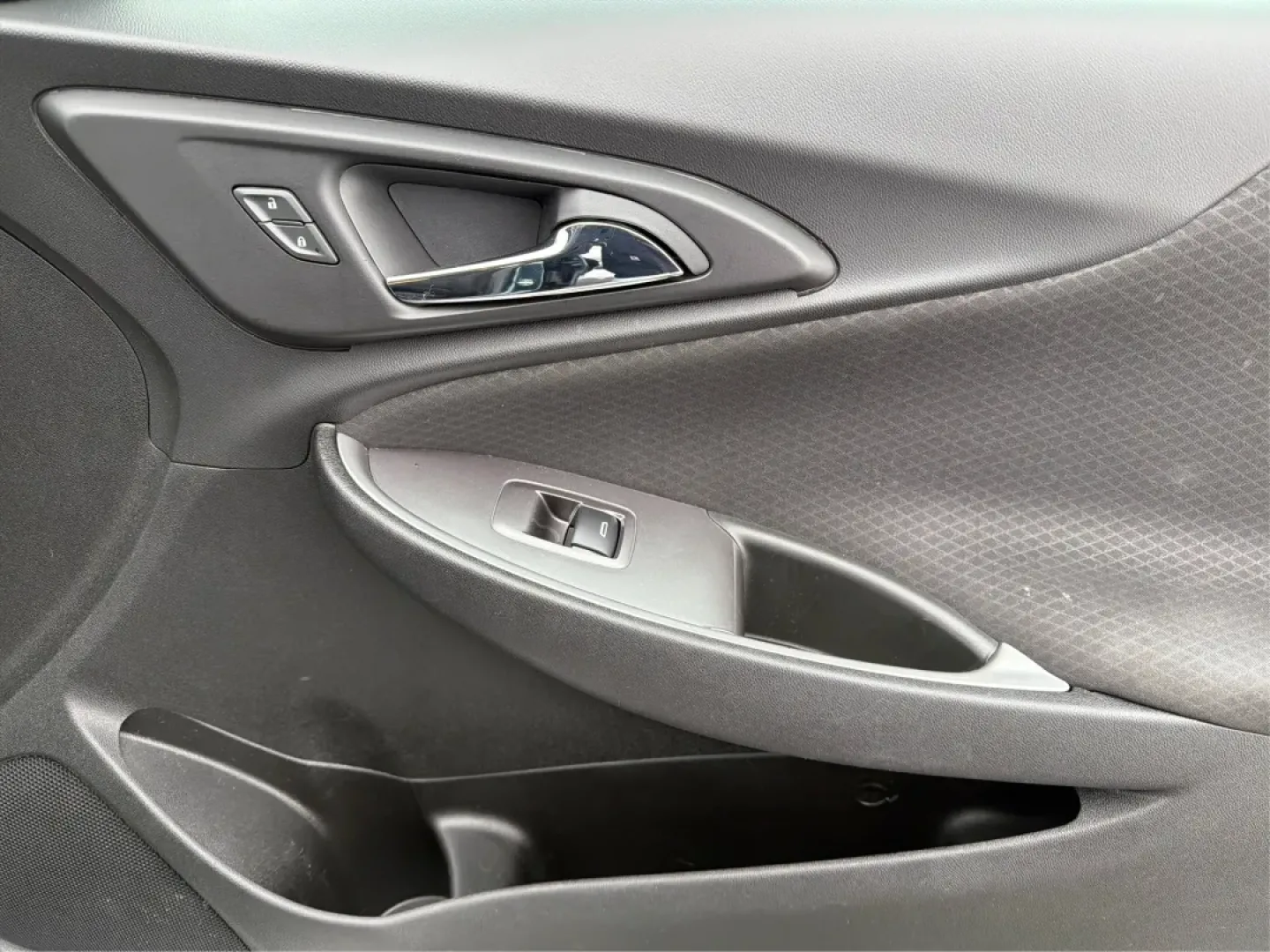 2020 Chevrolet Malibu LS (1G1ZB5ST8LF) with an 1.5L L4 DOHC 16V engine, 6-Speed Automatic transmission, located at 1951 S Dayton Lakeview Rd., New Carlisle, OH, 45344, (937) 908-9800, 39.890999, -84.050255 - **Unlock a New Chapter in Your Journey with the 2020 Chevrolet Malibu at Advantage Car and Credit - New Carlisle!**<br /> <br /> Are you searching for the perfect sedan that blends style, reliability, and modern technology? Look no further than the 2020 Chevrolet Malibu, available now at Advantage C - Photo#19