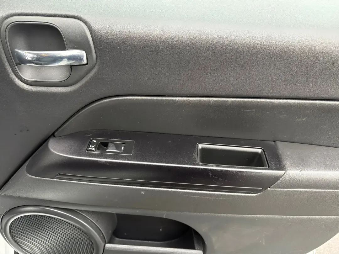 2016 Jeep Patriot Latitude (1C4NJRFB1GD) with an 2.4L I-4 DOHC engine, located at 1184 Kauffman Ave, Fairborn, OH, 45324, (937) 908-9800, 39.807072, -84.030914 - ### Discover Your Next Adventure with the 2016 Jeep Patriot Latitude at Advantage Car and Credit Fairborn<br /> <br /> Embrace the freedom of the open road with the remarkable 2016 Jeep Patriot Latitude, available now at Advantage Car and Credit in Fairborn, OH. This versatile SUV is ideal for thos - Photo#18