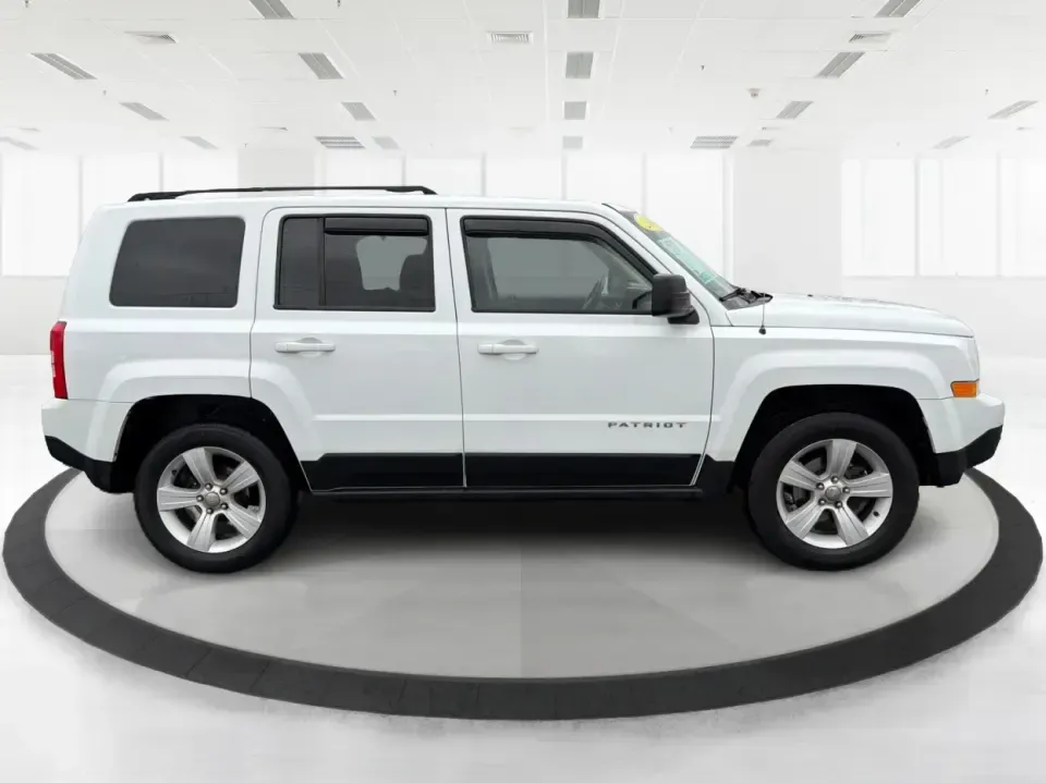 2016 Jeep Patriot Latitude (1C4NJRFB1GD) with an 2.4L I-4 DOHC engine, Automatic transmission, located at 880 E. National Road, Vandalia, OH, 45377, (937) 908-9800, 39.891918, -84.183594 - ### Discover Your Next Adventure with the 2016 Jeep Patriot Latitude at Advantage Car and Credit Fairborn<br /> <br /> Embrace the freedom of the open road with the remarkable 2016 Jeep Patriot Latitude, available now at Advantage Car and Credit in Fairborn, OH. This versatile SUV is ideal for thos - Photo#1