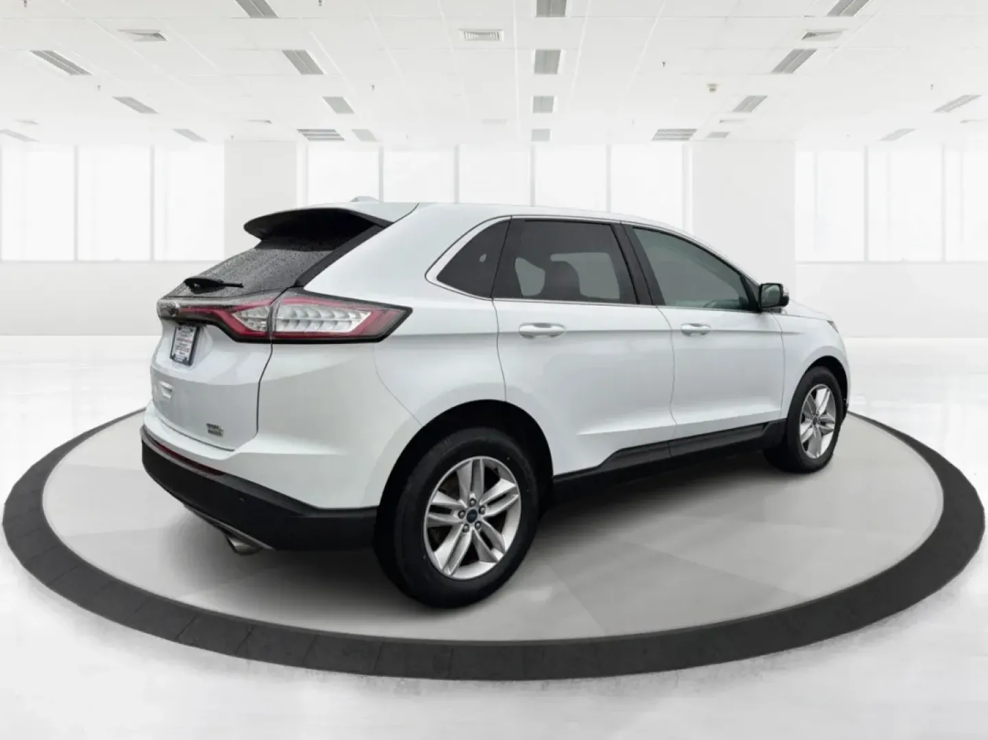 2016 Ford Edge SEL (2FMPK3J98GB) with an 2.0L L4 DOHC 16V engine, 6A transmission, located at 8750 N County Rd 25A, Piqua, OH, 45356, (937) 908-9800, 40.164391, -84.232513 - ### Experience Comfort and Versatility in the 2016 Ford Edge SEL at Advantage Car and Credit - Troy<br /> <br /> Looking for the perfect blend of style, comfort, and functionality? The 2016 Ford Edge SEL, available at Advantage Car and Credit in Troy, OH, is tailored for those who lead an active lif - Photo#2