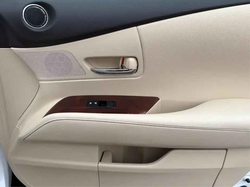 2015 Lexus RX 350 F Sport | Crafted Line (2T2BK1BA3FC) with an 3.5L V-6 DOHC engine, 6-Speed Automatic transmission, located at 401 Woodman Dr, Riverside, OH, 45431, (937) 908-9800, 39.760899, -84.123421 - **Elevate Your Drive with the 2015 Lexus RX 350 Perfect for Family Adventures and Daily Commutes!**<br /> <br /> Are you ready to enhance your lifestyle with a vehicle that combines luxury, performance, and reliability? Look no further than the stunning 2015 Lexus RX 350 at Advantage Car and Credit - Photo#19