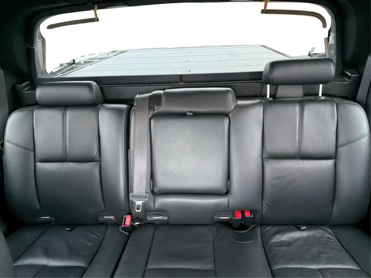 2013 Chevrolet Avalanche LT (3GNTKFE78DG) with an Vortec 5.3L V-8 variable valve control engine, located at 401 Woodman Dr, Riverside, OH, 45431, (937) 908-9800, 39.760899, -84.123421 - Experience Adventure and Utility Like Never Before with the 2013 Chevrolet Avalanche LT from Advantage Car and Credit - Riverside!<br /> <br /> Whether you're gearing up for weekend adventures or simply need a reliable ride for your daily commute, this 2013 Chevrolet Avalanche LT checks all the boxe - Photo#13