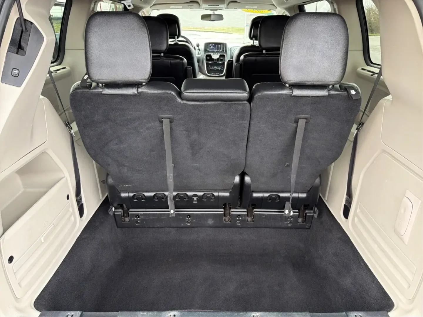 2015 Chrysler Town and Country Touring (2C4RC1BGXFR) with an 3.6L V-6 DOHC engine, 6-Speed Automatic transmission, located at 8750 N County Rd 25A, Piqua, OH, 45356, (937) 908-9800, 40.164391, -84.232513 - Are you a growing family searching for the perfect vehicle that effortlessly balances comfort, space, and style? Look no further! Advantage Car and Credit in Riverside, OH, is thrilled to present this stunning **2015 Chrysler Town and Country Touring**, designed for family adventures and daily com - Photo#12