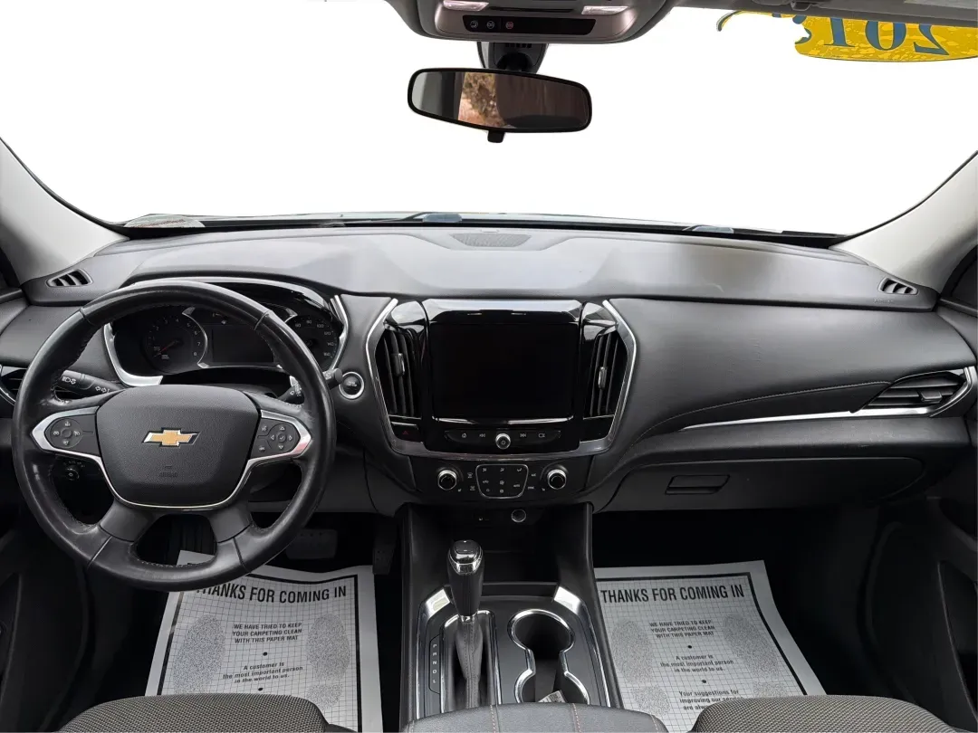 2018 Chevrolet Traverse 1LT (1GNERGKW6JJ) with an 3.6L V-6 gasoline direct injection engine, located at 1230 East Main St, Xenia, OH, 45385, (937) 908-9800, 39.688026, -83.910172 - Are you ready to elevate your family's adventures, all while cruising in unparalleled comfort and style? Look no further than this stunning 2018 Chevrolet Traverse 1LT, now available at Advantage Car and Credit in Fairborn, OH! With ample space, cutting-edge technology, and a robust engine, this SUV - Photo#21