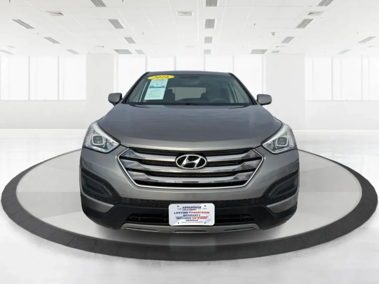2016 Hyundai Santa Fe 2.4L (5XYZTDLB1GG) with an Theta II 2.4L I-4 gasoline direct injection engine, located at 1099 N County Rd 25A, Troy, OH, 45373, (937) 908-9800, 40.057079, -84.212883 - ### Embrace Your Adventurous Lifestyle with the 2016 Hyundai Santa Fe at Advantage Car and Credit - Troy!<br /> <br /> Are you ready to elevate your weekend escapes or daily commutes? Look no further than this stunning 2016 Hyundai Santa Fe, a versatile SUV designed for those who crave adventure and - Photo#7
