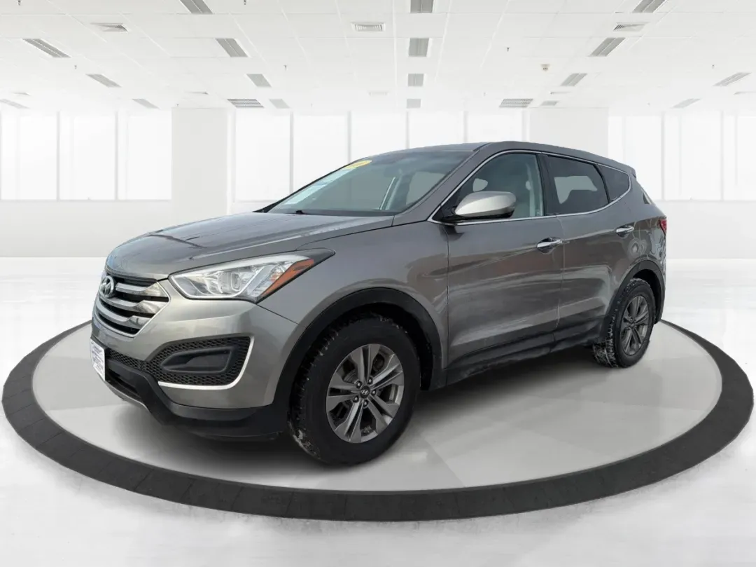 2016 Hyundai Santa Fe 2.4L (5XYZTDLB1GG) with an Theta II 2.4L I-4 gasoline direct injection engine, located at 1099 N County Rd 25A, Troy, OH, 45373, (937) 908-9800, 40.057079, -84.212883 - ### Embrace Your Adventurous Lifestyle with the 2016 Hyundai Santa Fe at Advantage Car and Credit - Troy!<br /> <br /> Are you ready to elevate your weekend escapes or daily commutes? Look no further than this stunning 2016 Hyundai Santa Fe, a versatile SUV designed for those who crave adventure and - Photo#8