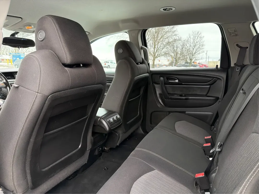 2017 Chevrolet Traverse 1LT (1GNKVGKD1HJ) with an 3.6L V-6 gasoline direct injection engine, located at 880 E. National Road, Vandalia, OH, 45377, (937) 908-9800, 39.891918, -84.183594 - **Adventure Awaits with the 2017 Chevrolet Traverse at Advantage Car and Credit!**<br /> <br /> Are you ready to elevate your family road trips or weekend adventures? Look no further than our stunning 2017 Chevrolet Traverse, available now at Advantage Car and Credit in Vandalia, OH. This spacious S - Photo#10