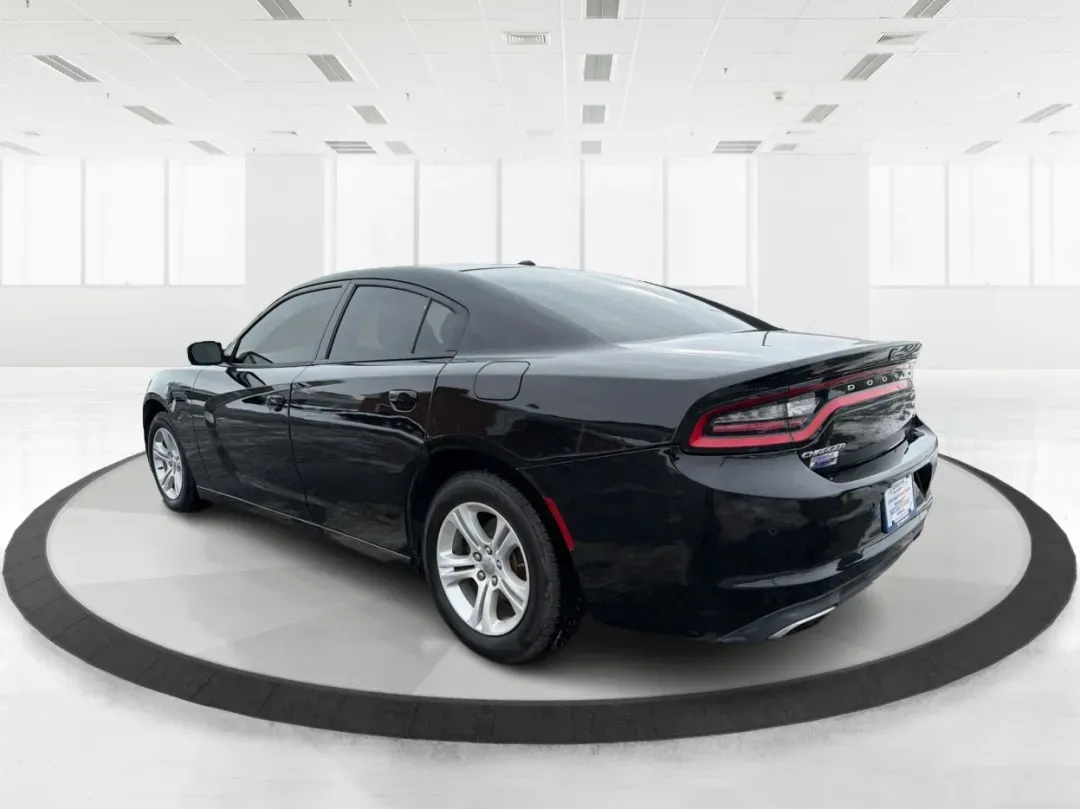 2018 Dodge Charger SXT RWD (2C3CDXBGXJH) with an Pentastar 3.6L V-6 DOHC engine, located at 880 E. National Road, Vandalia, OH, 45377, (937) 908-9800, 39.891918, -84.183594 - **Unleash Your Drive with the 2018 Dodge Charger SXT Perfect for Every Adventure!**<br /> <br /> Are you ready to turn heads and enjoy every mile? The 2018 Dodge Charger SXT is the perfect companion for those who refuse to compromise on style and performance. Whether you're commuting through Vandal - Photo#4