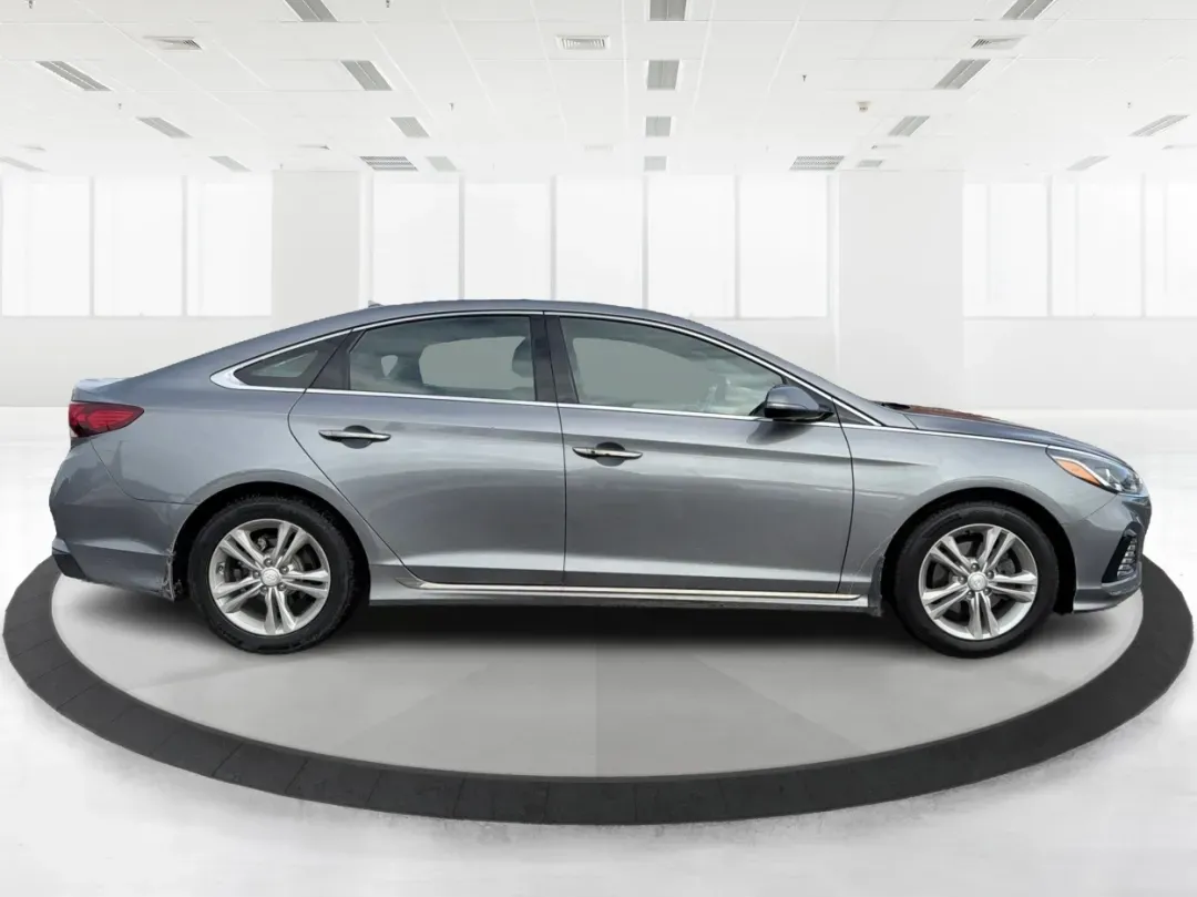 2018 Hyundai Sonata Sport (5NPE34AF6JH) with an 2.4L I-4 gasoline direct injection engine, located at 880 E. National Road, Vandalia, OH, 45377, (937) 908-9800, 39.891918, -84.183594 - **Discover the 2018 Hyundai Sonata Sport: Elevate Your Daily Commute in Style!**<br /> <br /> Are you seeking a vehicle that perfectly balances style, comfort, and reliability for your daily commute or family outings? Look no further than this stunning 2018 Hyundai Sonata Sport, available now at Adv - Photo#1