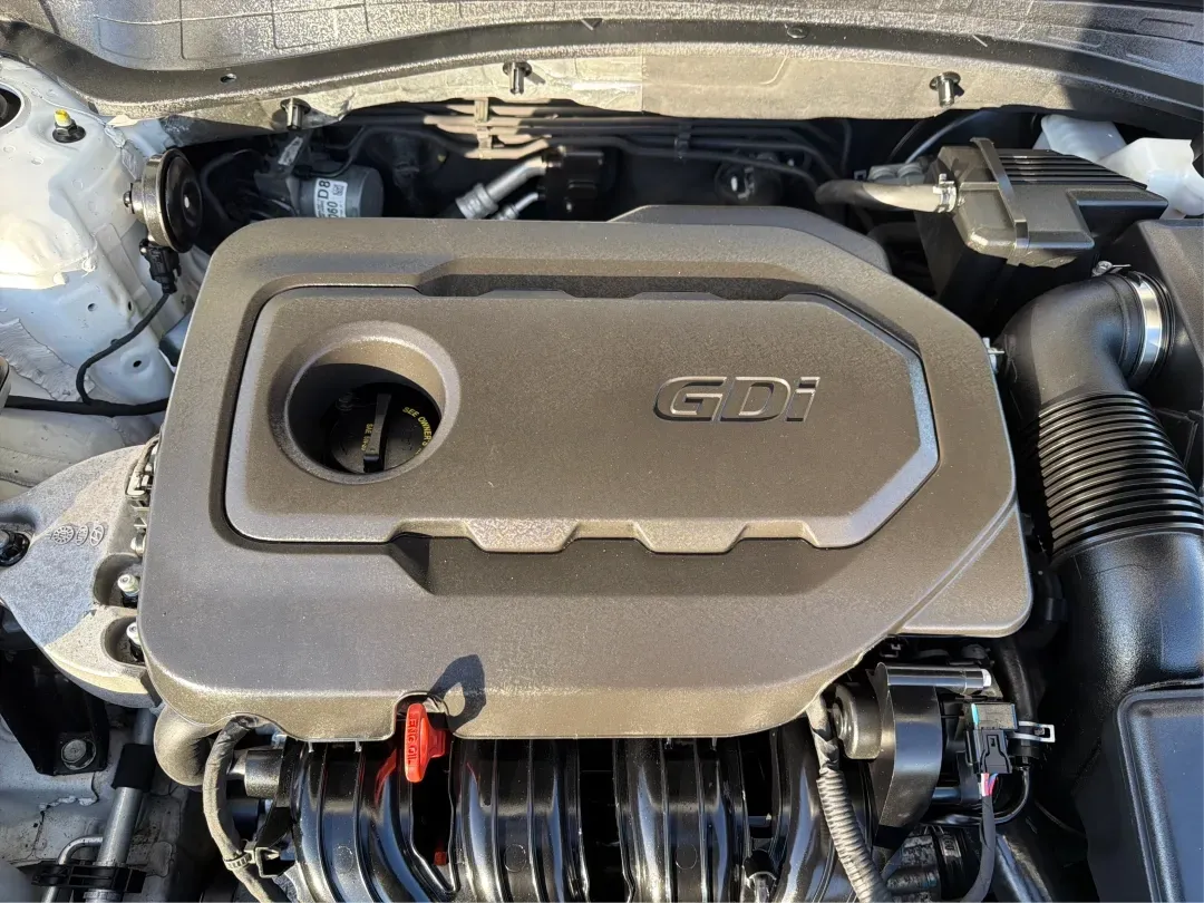 2018 Kia Optima LX (5XXGT4L39JG) with an Theta II 2.4L I-4 gasoline direct injection engine, located at 1099 N County Rd 25A, Troy, OH, 45373, (937) 908-9800, 40.057079, -84.212883 - Discover the perfect blend of style, comfort, and reliability with the 2018 Kia Optima LX, now available at Advantage Car and Credit in New Carlisle, OH. This sedan is designed for those who appreciate a smooth driving experience and high-end features, making it an ideal choice for budget-conscious - Photo#11