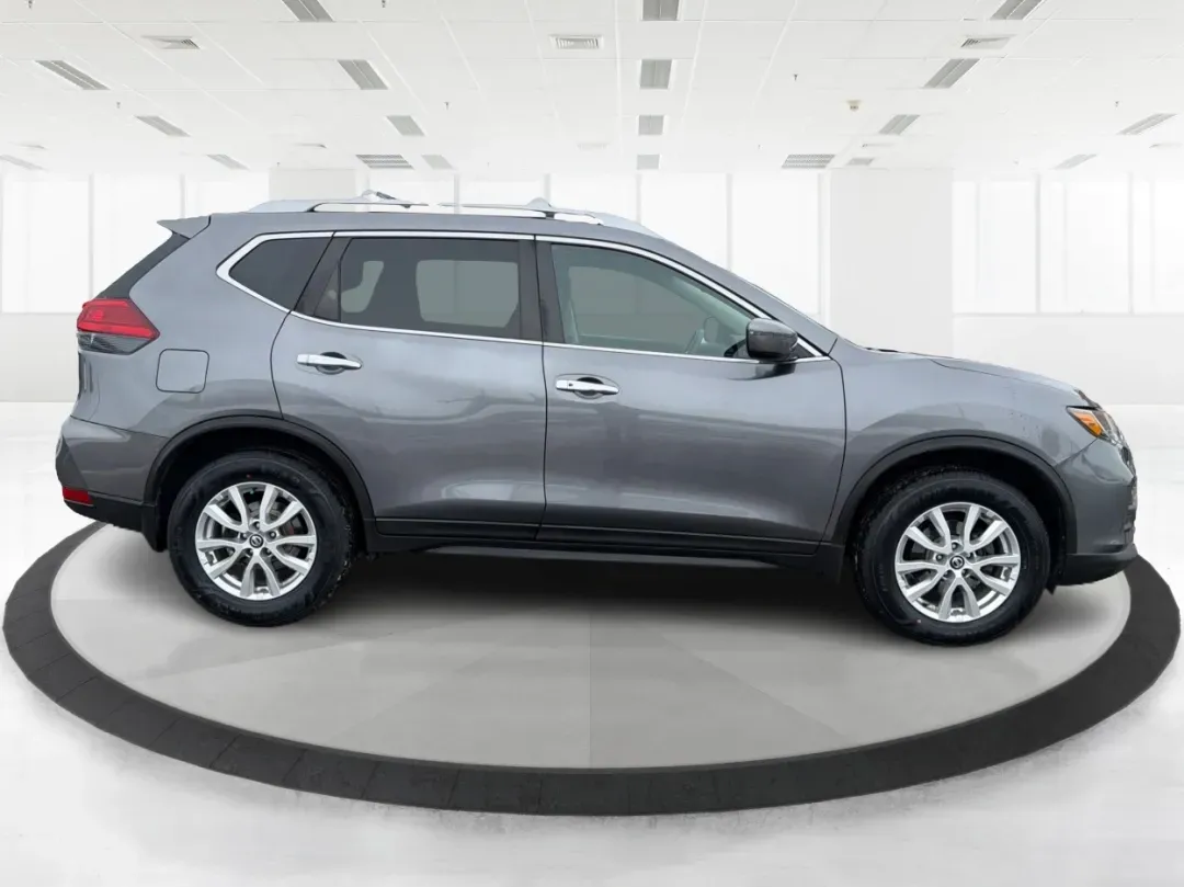 2017 Nissan Rogue SV (5N1AT2MV8HC) with an 2.5L I-4 DOHC engine, located at 1099 N County Rd 25A, Troy, OH, 45373, (937) 908-9800, 40.057079, -84.212883 - **Adventure Awaits with the 2017 Nissan Rogue SV Perfect for Growing Families!**<br /> <br /> Are you in search of a reliable SUV that fits your active lifestyle? Look no further than this 2017 Nissan Rogue SV, available now at Advantage Car and Credit - Troy! This spacious sport utility vehicle is - Photo#1