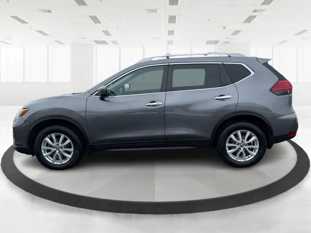 2017 Nissan Rogue SV (5N1AT2MV8HC) with an 2.5L I-4 DOHC engine, located at 1099 N County Rd 25A, Troy, OH, 45373, (937) 908-9800, 40.057079, -84.212883 - **Adventure Awaits with the 2017 Nissan Rogue SV Perfect for Growing Families!**<br /> <br /> Are you in search of a reliable SUV that fits your active lifestyle? Look no further than this 2017 Nissan Rogue SV, available now at Advantage Car and Credit - Troy! This spacious sport utility vehicle is - Photo#5