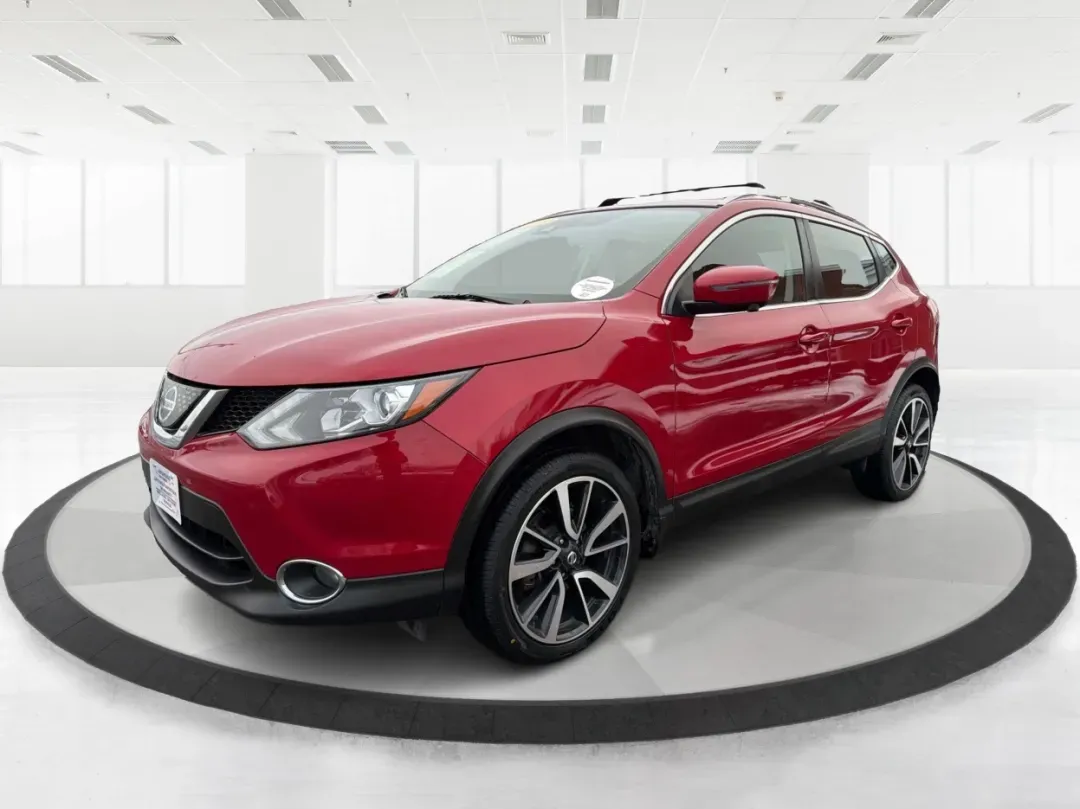 2018 Nissan Rogue SL (JN1BJ1CRXJW) with an 2L I-4 gasoline direct injection engine, located at 1184 Kauffman Ave, Fairborn, OH, 45324, (937) 908-9800, 39.807072, -84.030914 - **Adventure Awaits with the 2018 Nissan Rogue SL at Advantage Car and Credit - Fairborn!**<br /> <br /> Are you ready to elevate your driving experience and create unforgettable memories on the road? The 2018 Nissan Rogue SL is the ideal companion for growing families, weekend adventurers, or anyone - Photo#8