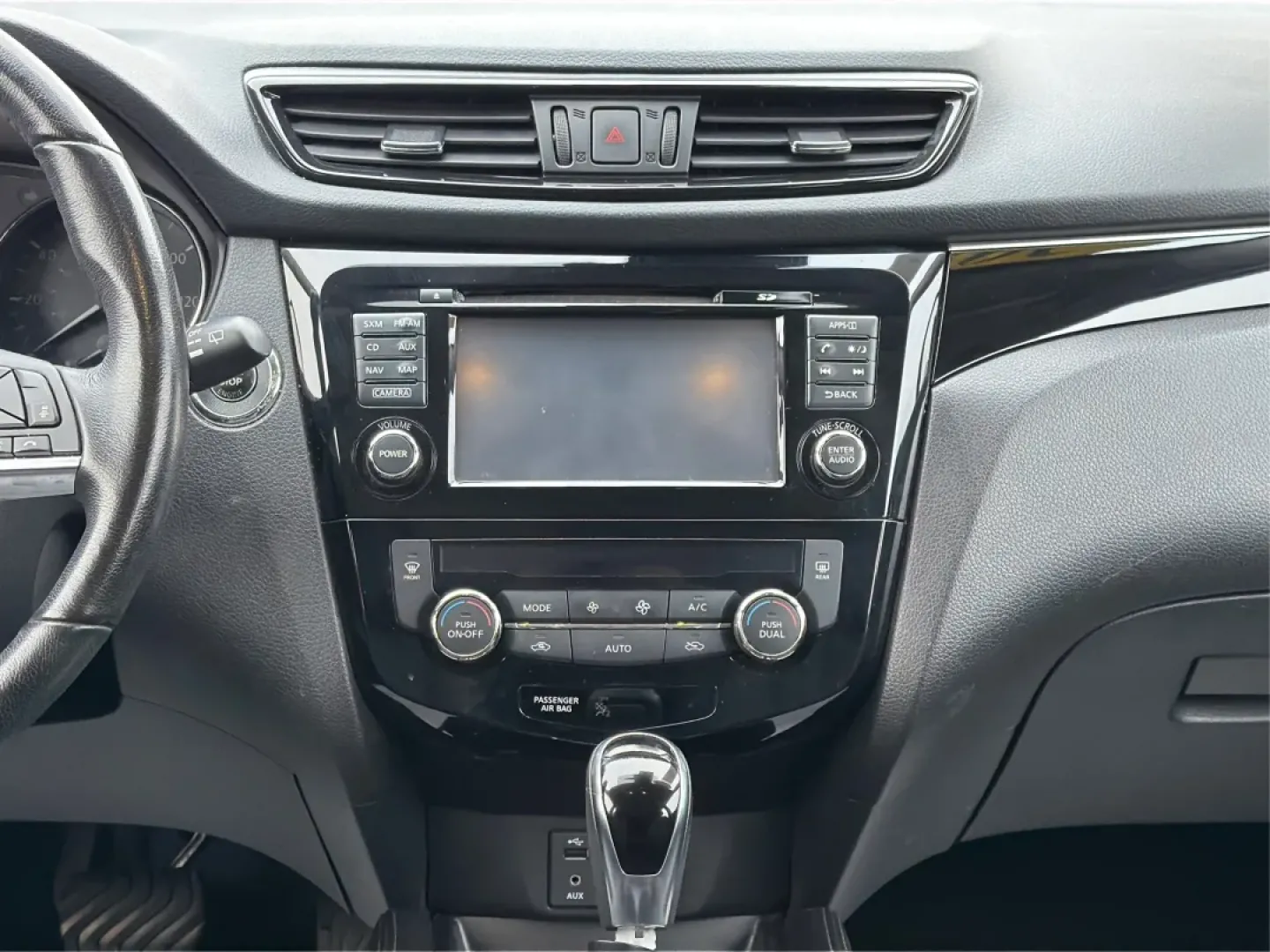 2018 Nissan Rogue SL (JN1BJ1CRXJW) with an 2L I-4 gasoline direct injection engine, located at 8750 N County Rd 25A, Piqua, OH, 45356, (937) 908-9800, 40.164391, -84.232513 - **Adventure Awaits with the 2018 Nissan Rogue SL at Advantage Car and Credit - Fairborn!**<br /> <br /> Are you ready to elevate your driving experience and create unforgettable memories on the road? The 2018 Nissan Rogue SL is the ideal companion for growing families, weekend adventurers, or anyone - Photo#13