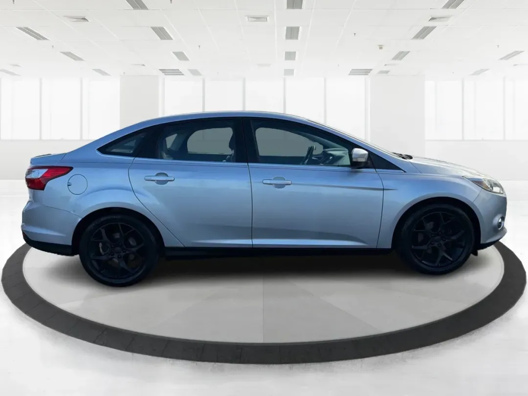 2012 Ford Focus SEL (1FAHP3H28CL) with an 2L I-4 gasoline direct injection engine, located at 8750 N County Rd 25A, Piqua, OH, 45356, (937) 908-9800, 40.164391, -84.232513 - ### Experience Comfort and Convenience with the 2012 Ford Focus SEL at Advantage Car and Credit - Piqua<br /> <br /> Are you searching for a reliable vehicle that perfectly complements your busy lifestyle? Whether you're commuting to work, running errands around Piqua, or planning a family road trip - Photo#1