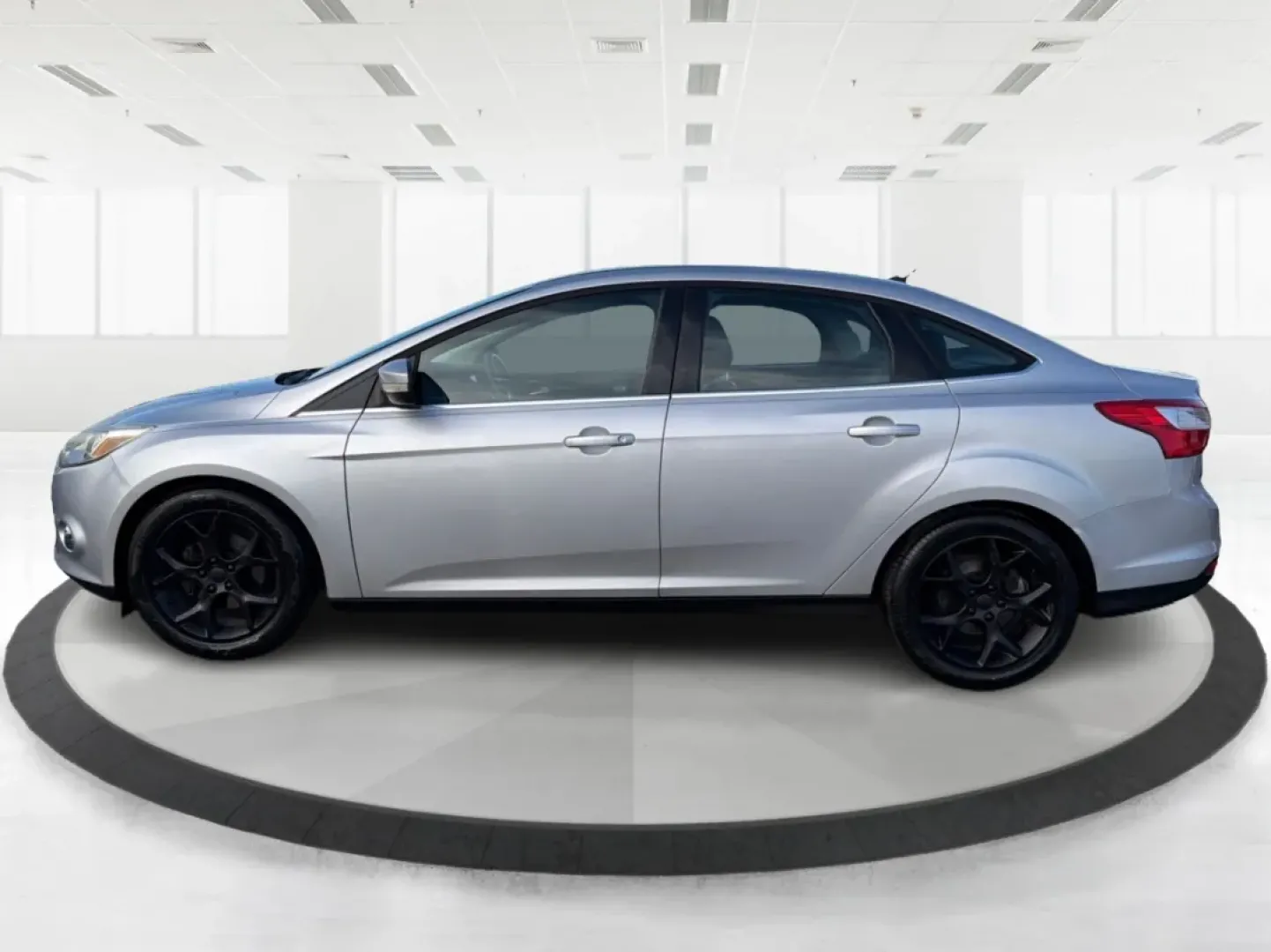 2012 Ford Focus SEL (1FAHP3H28CL) with an 2L I-4 gasoline direct injection engine, 6-Speed Automatic transmission, located at 8750 N County Rd 25A, Piqua, OH, 45356, (937) 908-9800, 40.164391, -84.232513 - ### Experience Comfort and Convenience with the 2012 Ford Focus SEL at Advantage Car and Credit - Piqua<br /> <br /> Are you searching for a reliable vehicle that perfectly complements your busy lifestyle? Whether you're commuting to work, running errands around Piqua, or planning a family road trip - Photo#5