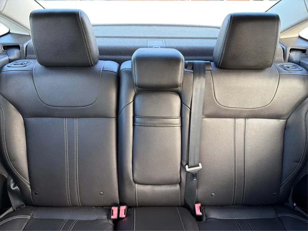 2012 Ford Focus SEL (1FAHP3H28CL) with an 2L I-4 gasoline direct injection engine, located at 8750 N County Rd 25A, Piqua, OH, 45356, (937) 908-9800, 40.164391, -84.232513 - ### Experience Comfort and Convenience with the 2012 Ford Focus SEL at Advantage Car and Credit - Piqua<br /> <br /> Are you searching for a reliable vehicle that perfectly complements your busy lifestyle? Whether you're commuting to work, running errands around Piqua, or planning a family road trip - Photo#14