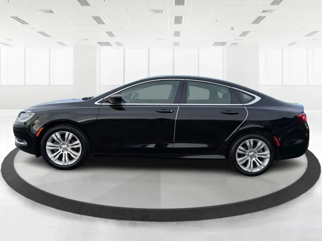 2015 Chrysler 200 Limited (1C3CCCAB3FN) with an 2.4L L4 DOHC 16V engine, 9-Speed Automatic transmission, located at 1951 S Dayton Lakeview Rd., New Carlisle, OH, 45344, (937) 908-9800, 39.890999, -84.050255 - **Elevate Your Everyday Commute with the 2015 Chrysler 200 Limited**<br /> <br /> Are you searching for a stylish and reliable sedan that can effortlessly handle your daily commutes and weekend adventures? Look no further than this stunning 2015 Chrysler 200 Limited, available now at Advantage Car a - Photo#5