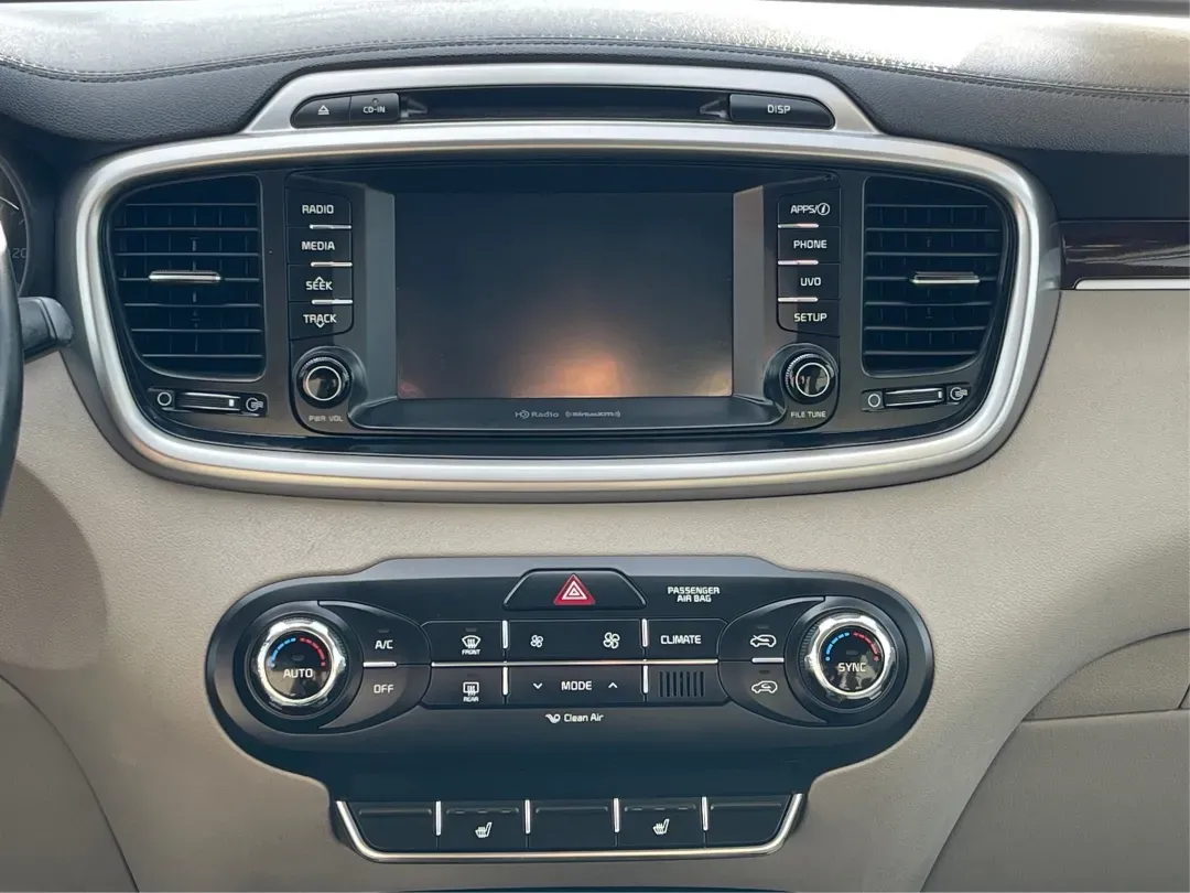 2017 Kia Sorento 2.4L LX (5XYPG4A37HG) with an 2.4L I-4 gasoline direct injection engine, located at 1951 S Dayton Lakeview Rd., New Carlisle, OH, 45344, (937) 908-9800, 39.890999, -84.050255 - **Adventure Awaits: Drive Home the 2017 Kia Sorento LX from Advantage Car and Credit!**<br /> <br /> Are you ready to embark on weekend adventures, family road trips, or daily commutes? The 2017 Kia Sorento LX, available at Advantage Car and Credit in New Carlisle, OH, is the perfect companion for e - Photo#12