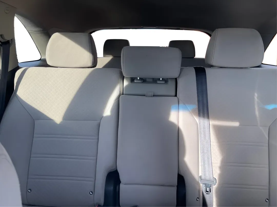 2017 Kia Sorento 2.4L LX (5XYPG4A37HG) with an 2.4L I-4 gasoline direct injection engine, located at 1951 S Dayton Lakeview Rd., New Carlisle, OH, 45344, (937) 908-9800, 39.890999, -84.050255 - **Adventure Awaits: Drive Home the 2017 Kia Sorento LX from Advantage Car and Credit!**<br /> <br /> Are you ready to embark on weekend adventures, family road trips, or daily commutes? The 2017 Kia Sorento LX, available at Advantage Car and Credit in New Carlisle, OH, is the perfect companion for e - Photo#13