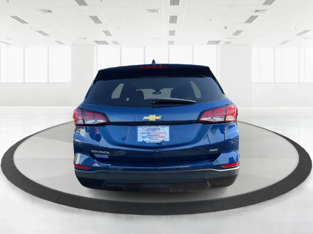 2022 Chevrolet Equinox AWD 1FL (2GNAX5EV4N6) with an 1.5L I-4 gasoline direct injection engine, located at 1951 S Dayton Lakeview Rd., New Carlisle, OH, 45344, (937) 908-9800, 39.890999, -84.050255 - **Discover Your Next Adventure with the 2022 Chevrolet Equinox at Advantage Car and Credit - New Carlisle!**<br /> <br /> If you're in the market for a versatile SUV that effortlessly blends family-friendly features with modern technology, look no further than this stunning 2022 Chevrolet Equinox. P - Photo#3
