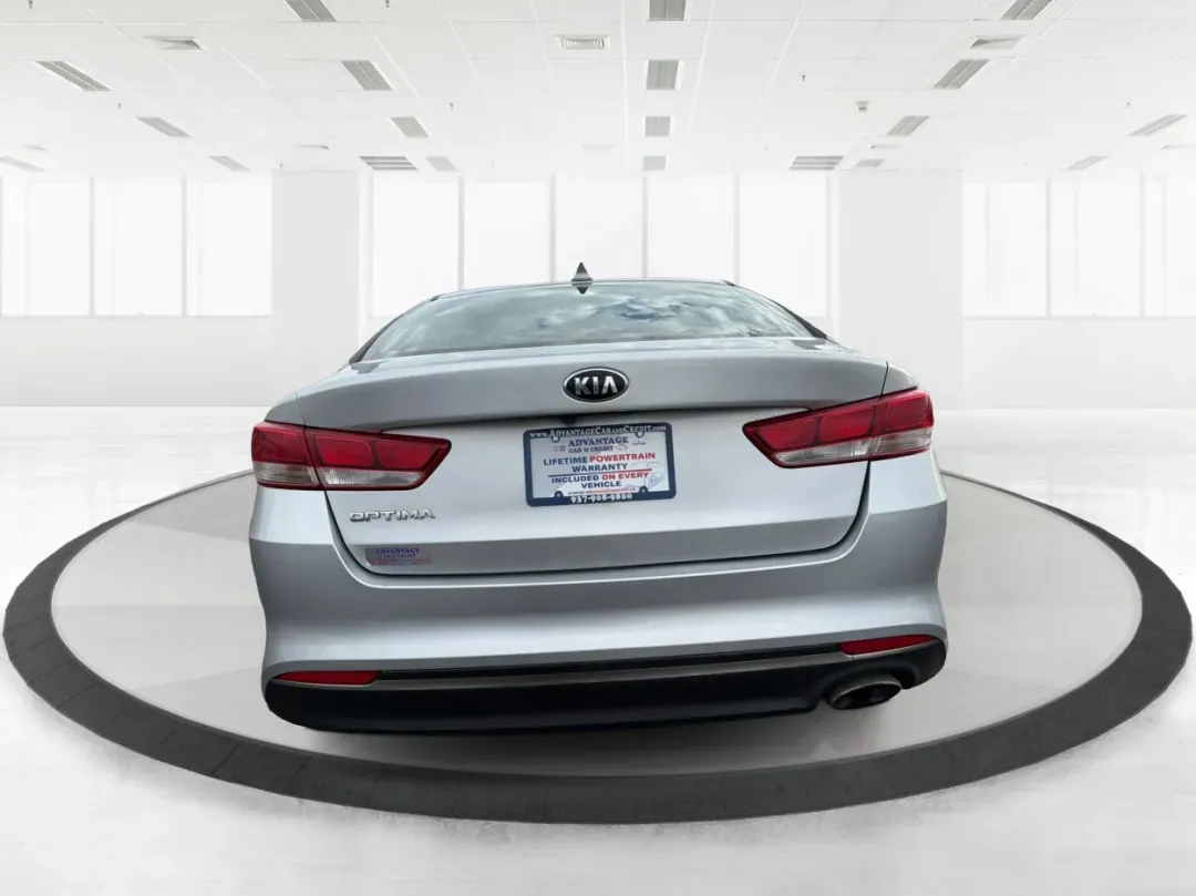 2017 Kia Optima LX (5XXGT4L31HG) with an Theta II 2.4L I-4 gasoline direct injection engine, located at 8750 N County Rd 25A, Piqua, OH, 45356, (937) 908-9800, 40.164391, -84.232513 - Are you ready to elevate your daily drive while embracing a lifestyle of convenience and reliability? Look no further than this stunning 2017 Kia Optima LX, available now at Advantage Car and Credit in Piqua, OH! This sedan is perfect for budget-conscious buyers seeking an efficient and stylish vehi - Photo#3
