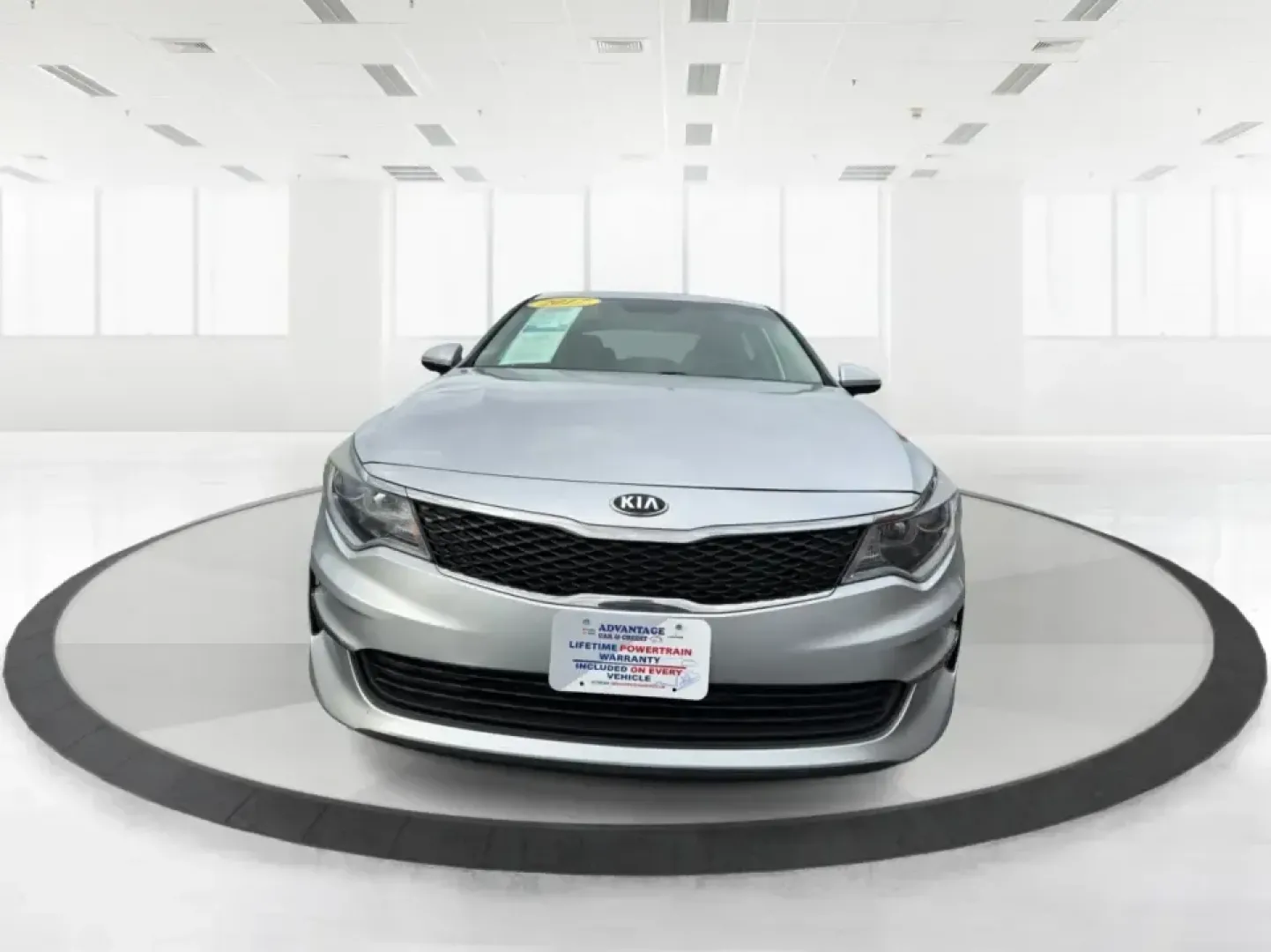 2017 Kia Optima LX (5XXGT4L31HG) with an Theta II 2.4L I-4 gasoline direct injection engine, 6A transmission, located at 880 E. National Road, Vandalia, OH, 45377, (937) 908-9800, 39.891918, -84.183594 - Are you ready to elevate your daily drive while embracing a lifestyle of convenience and reliability? Look no further than this stunning 2017 Kia Optima LX, available now at Advantage Car and Credit in Piqua, OH! This sedan is perfect for budget-conscious buyers seeking an efficient and stylish vehi - Photo#7