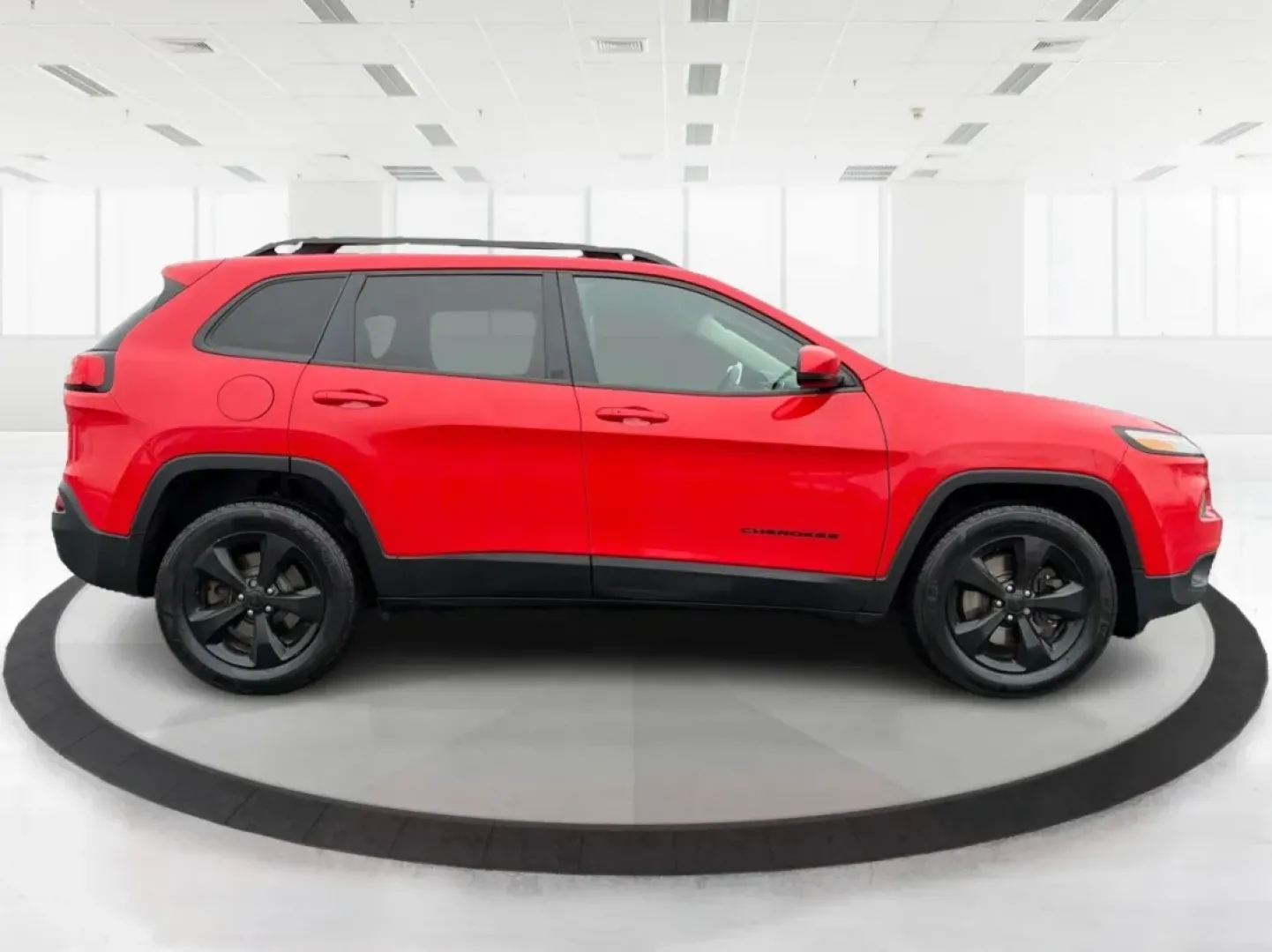 2018 Jeep Cherokee Limited 4x4 (1C4PJMDB4JD) with an 2.4L L4 DOHC 16V engine, 9A transmission, located at 1951 S Dayton Lakeview Rd., New Carlisle, OH, 45344, (937) 908-9800, 39.890999, -84.050255 - **Adventure Awaits with the 2018 Jeep Cherokee Limited 4x4!**<br /> <br /> Are you ready to elevate your daily drive or embark on unforgettable weekend adventures? Look no further than this stunning 2018 Jeep Cherokee Limited 4x4, now available at Advantage Car and Credit, your trusted Buy Here Pay - Photo#1