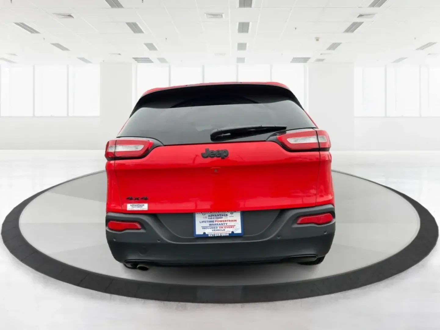 2018 Jeep Cherokee Limited 4x4 (1C4PJMDB4JD) with an 2.4L L4 DOHC 16V engine, 9A transmission, located at 1951 S Dayton Lakeview Rd., New Carlisle, OH, 45344, (937) 908-9800, 39.890999, -84.050255 - **Adventure Awaits with the 2018 Jeep Cherokee Limited 4x4!**<br /> <br /> Are you ready to elevate your daily drive or embark on unforgettable weekend adventures? Look no further than this stunning 2018 Jeep Cherokee Limited 4x4, now available at Advantage Car and Credit, your trusted Buy Here Pay - Photo#3