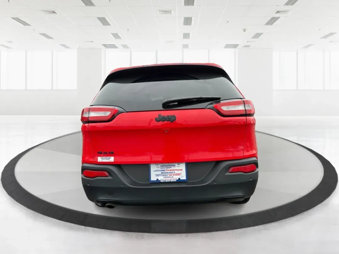 2018 Jeep Cherokee Limited 4x4 (1C4PJMDB4JD) with an Other engine, located at 1951 S Dayton Lakeview Rd., New Carlisle, OH, 45344, (937) 908-9800, 39.890999, -84.050255 - **Adventure Awaits with the 2018 Jeep Cherokee Limited 4x4!**<br /> <br /> Are you ready to elevate your daily drive or embark on unforgettable weekend adventures? Look no further than this stunning 2018 Jeep Cherokee Limited 4x4, now available at Advantage Car and Credit, your trusted Buy Here Pay - Photo#3