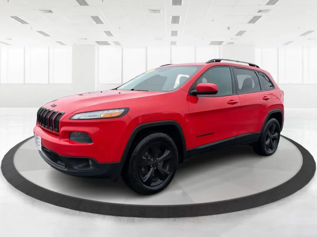 2018 Jeep Cherokee Limited 4x4 (1C4PJMDB4JD) with an Other engine, located at 1951 S Dayton Lakeview Rd., New Carlisle, OH, 45344, (937) 908-9800, 39.890999, -84.050255 - **Adventure Awaits with the 2018 Jeep Cherokee Limited 4x4!**<br /> <br /> Are you ready to elevate your daily drive or embark on unforgettable weekend adventures? Look no further than this stunning 2018 Jeep Cherokee Limited 4x4, now available at Advantage Car and Credit, your trusted Buy Here Pay - Photo#8