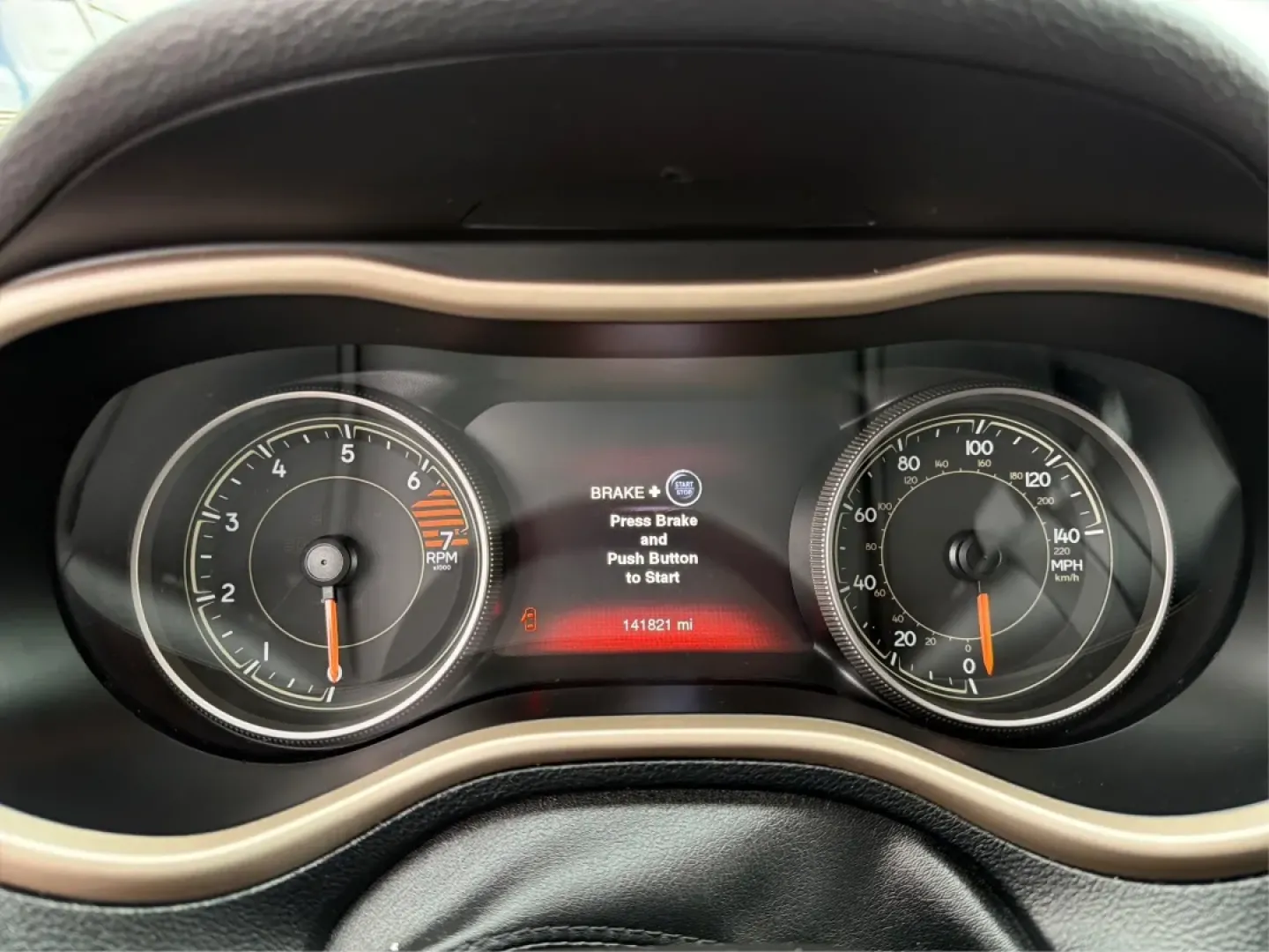 2018 Jeep Cherokee Limited 4x4 (1C4PJMDB4JD) with an 2.4L L4 DOHC 16V engine, 9A transmission, located at 1951 S Dayton Lakeview Rd., New Carlisle, OH, 45344, (937) 908-9800, 39.890999, -84.050255 - **Adventure Awaits with the 2018 Jeep Cherokee Limited 4x4!**<br /> <br /> Are you ready to elevate your daily drive or embark on unforgettable weekend adventures? Look no further than this stunning 2018 Jeep Cherokee Limited 4x4, now available at Advantage Car and Credit, your trusted Buy Here Pay - Photo#15